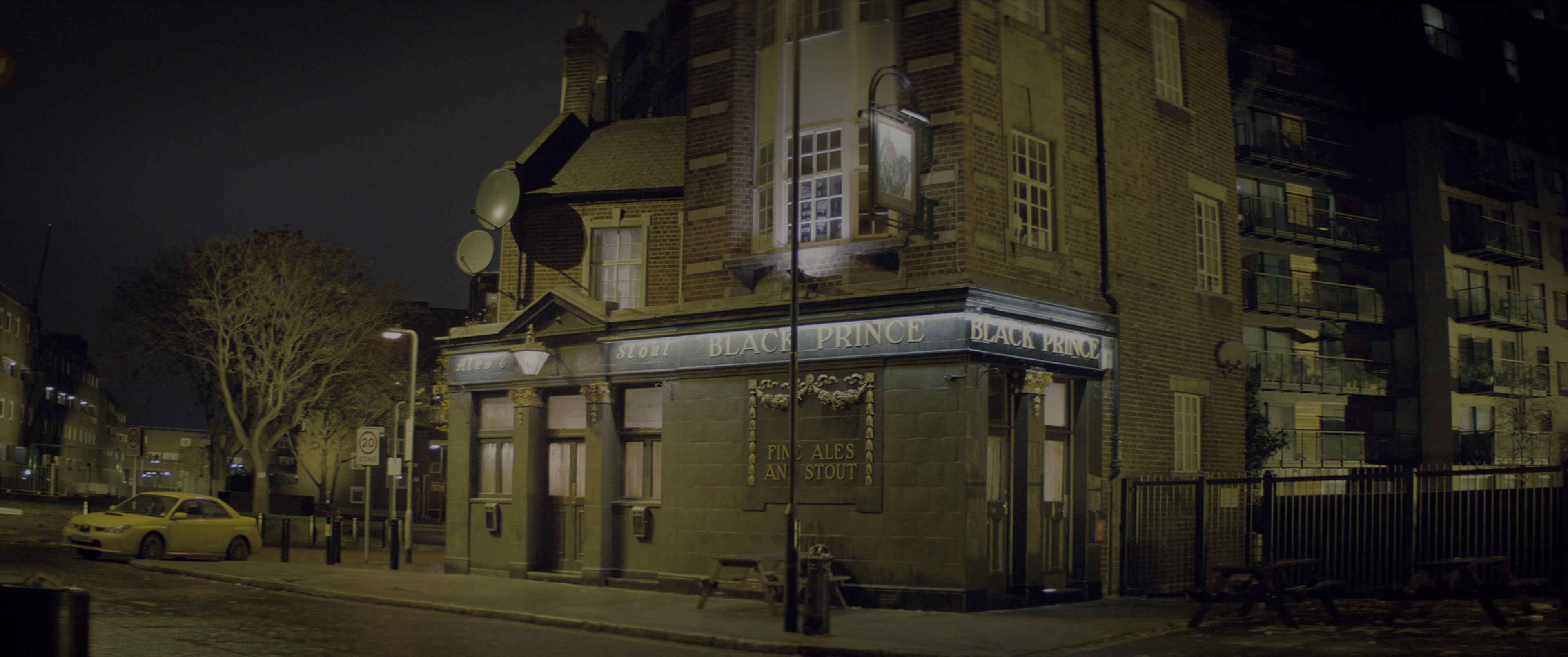 Kingsman: The Secret Service (2015), wide, 2.39:1 — film still