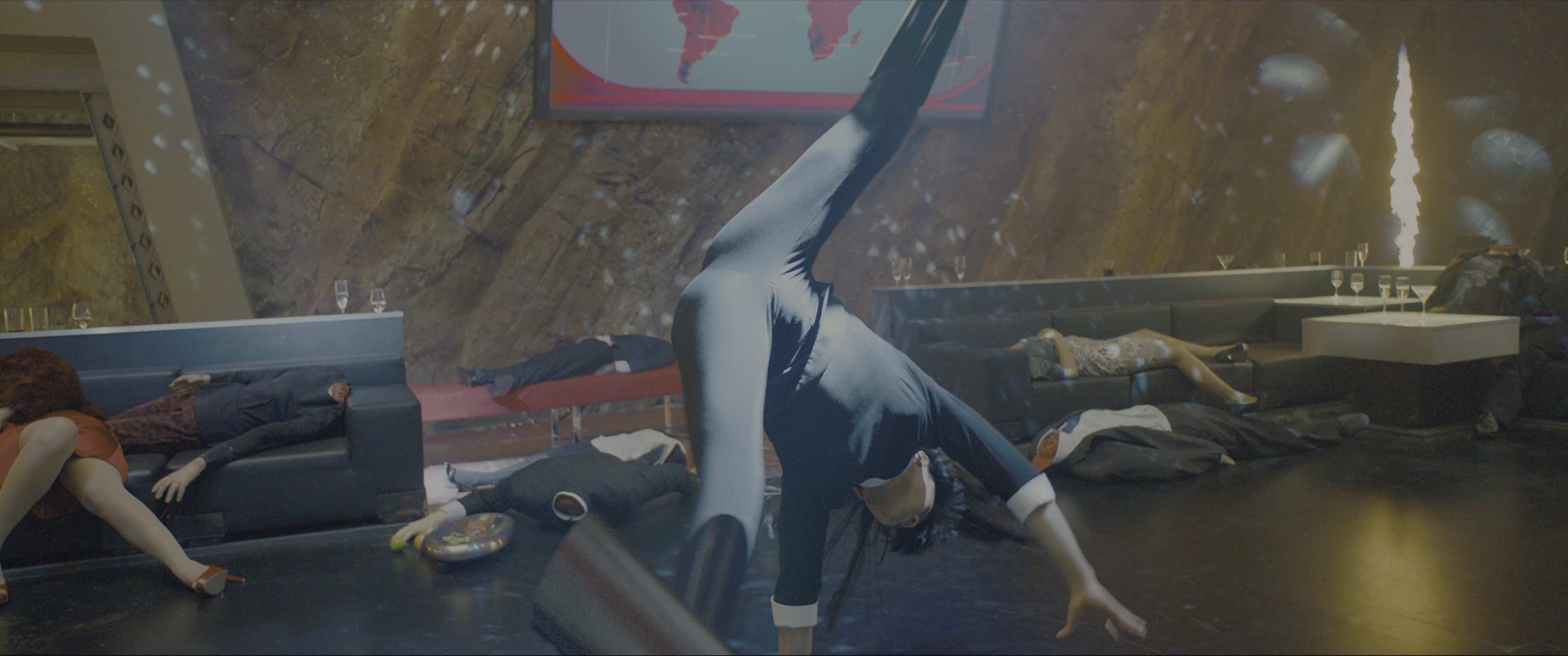 Kingsman: The Secret Service (2015), wide, 2.39:1 — film still