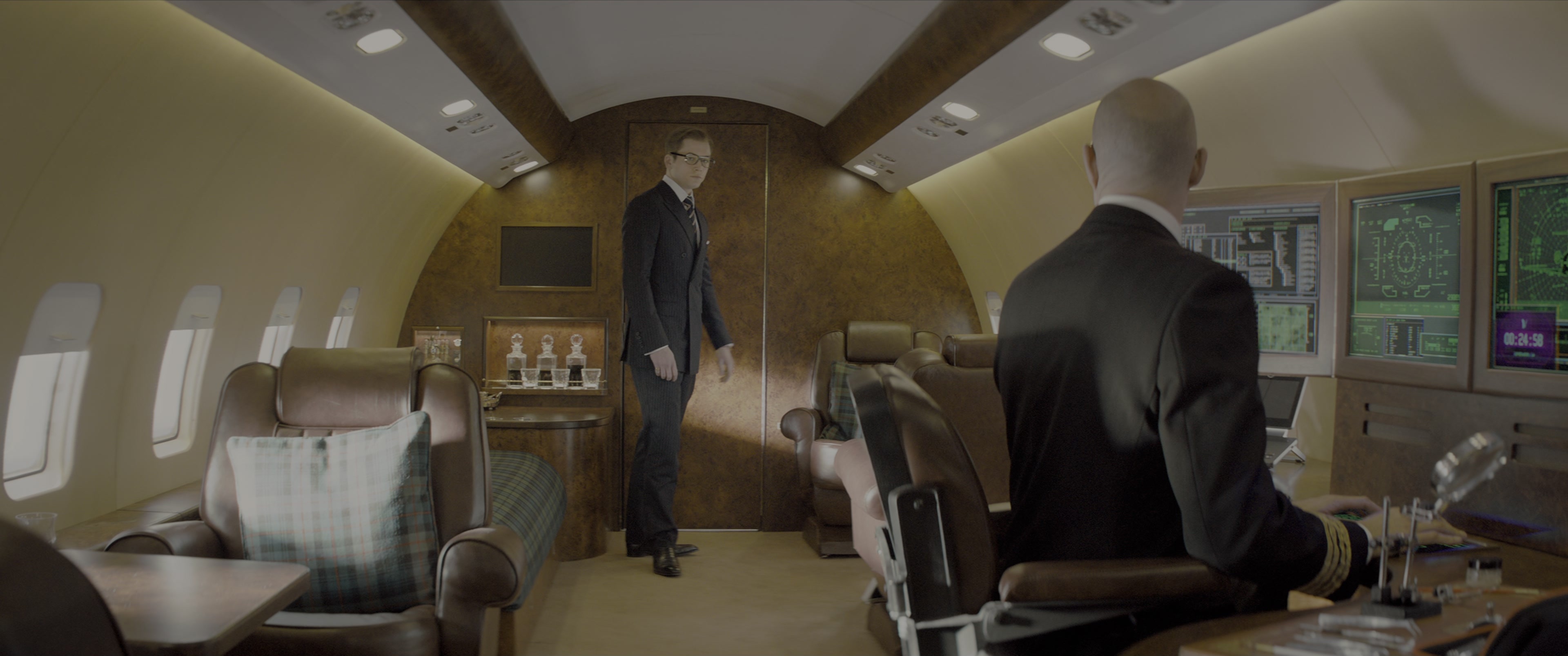 Kingsman: The Secret Service (2015), wide, 2.39:1 — film still