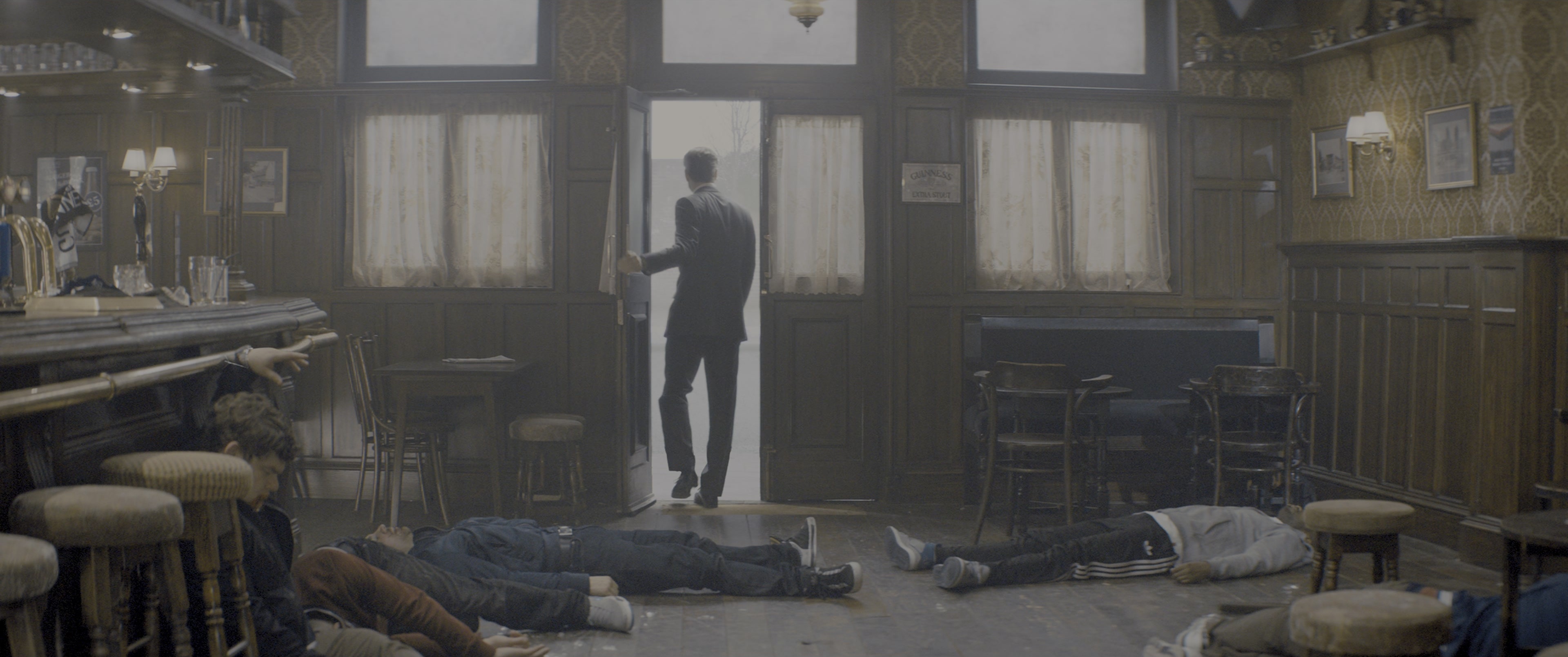 Kingsman: The Secret Service (2015), wide, 2.39:1 — film still