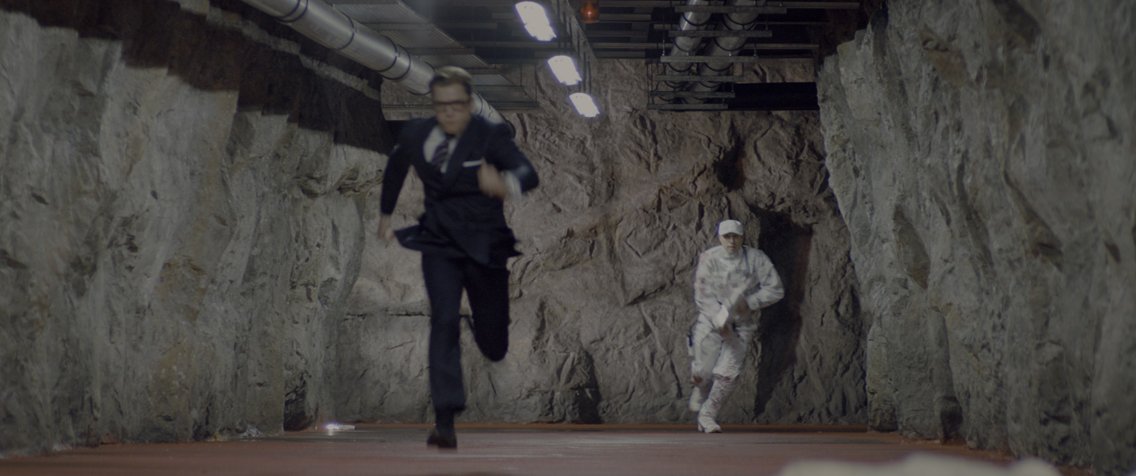 Kingsman: The Secret Service (2015), wide, 2.39:1 — film still