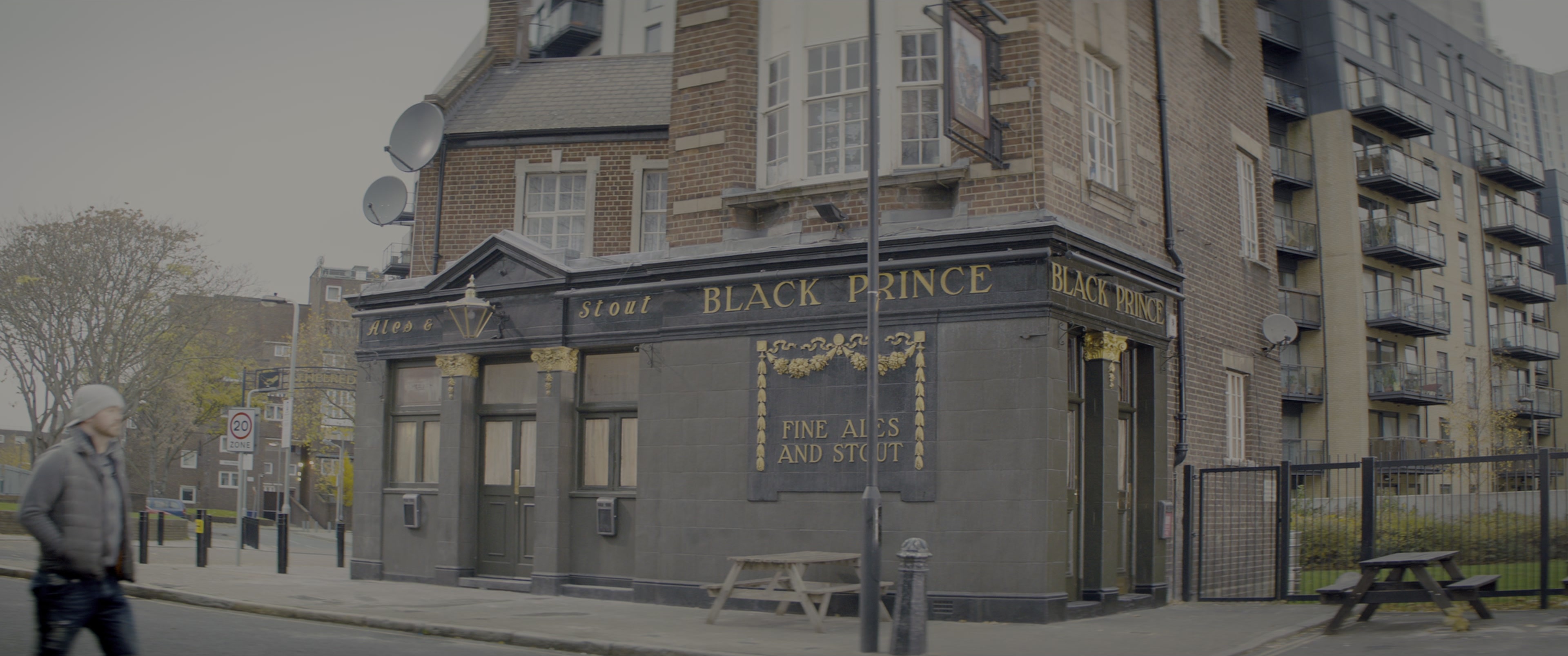 Kingsman: The Secret Service (2015), wide, 2.39:1 — film still