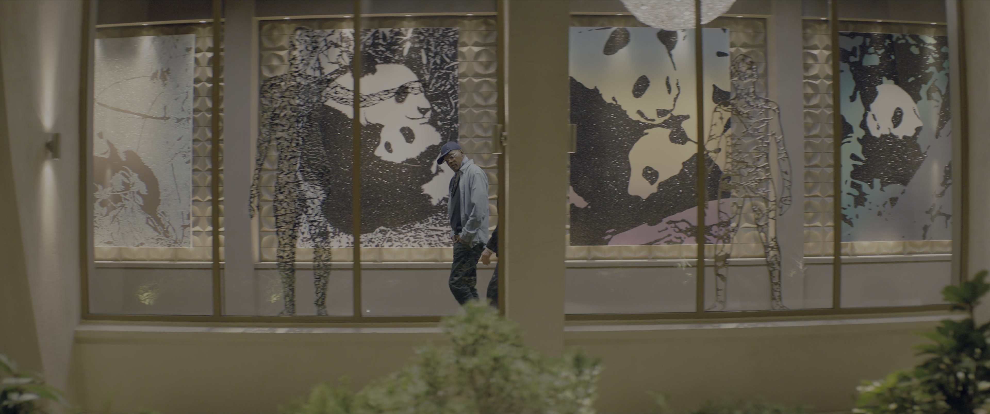 Kingsman: The Secret Service (2015), wide, 2.39:1 — film still