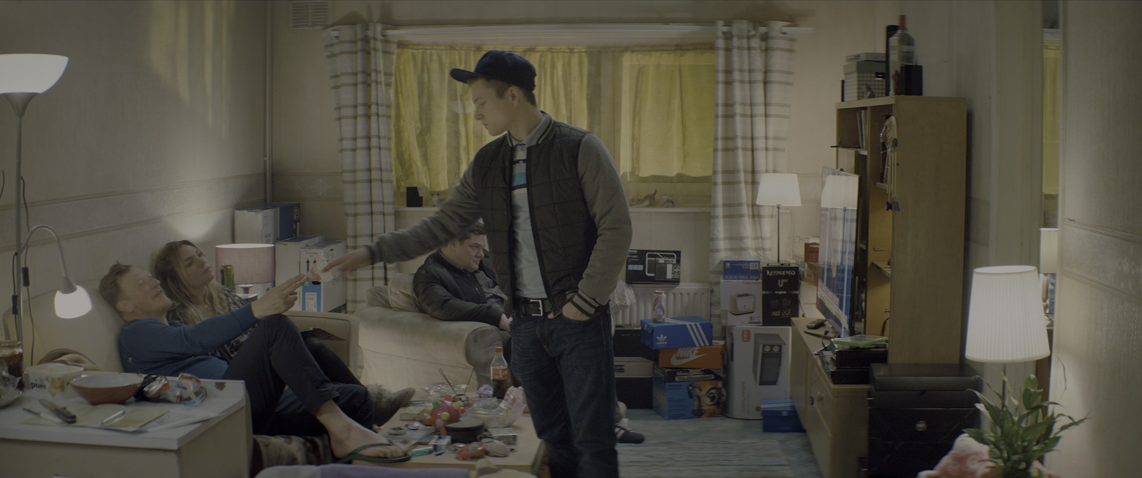 Kingsman: The Secret Service (2015), wide, 2.39:1 — film still