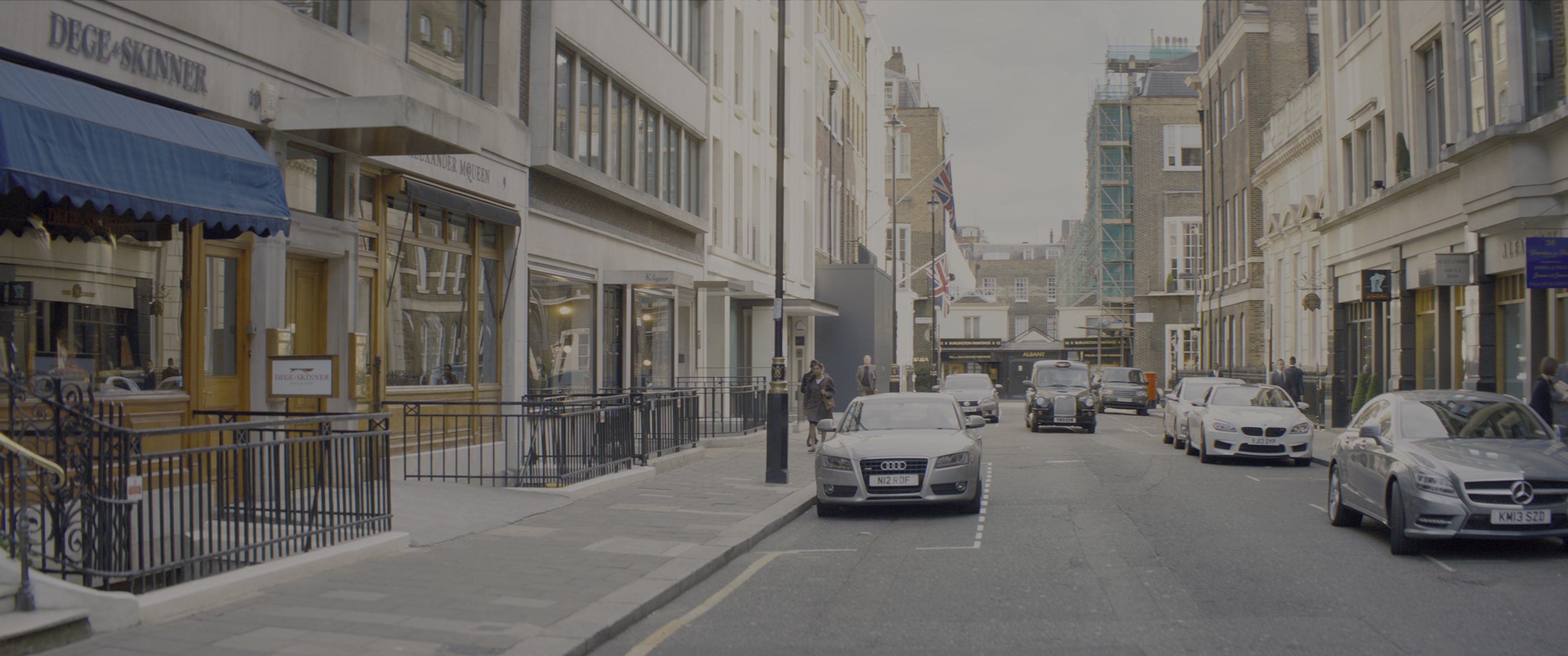 Kingsman: The Secret Service (2015), wide, 2.39:1 — film still