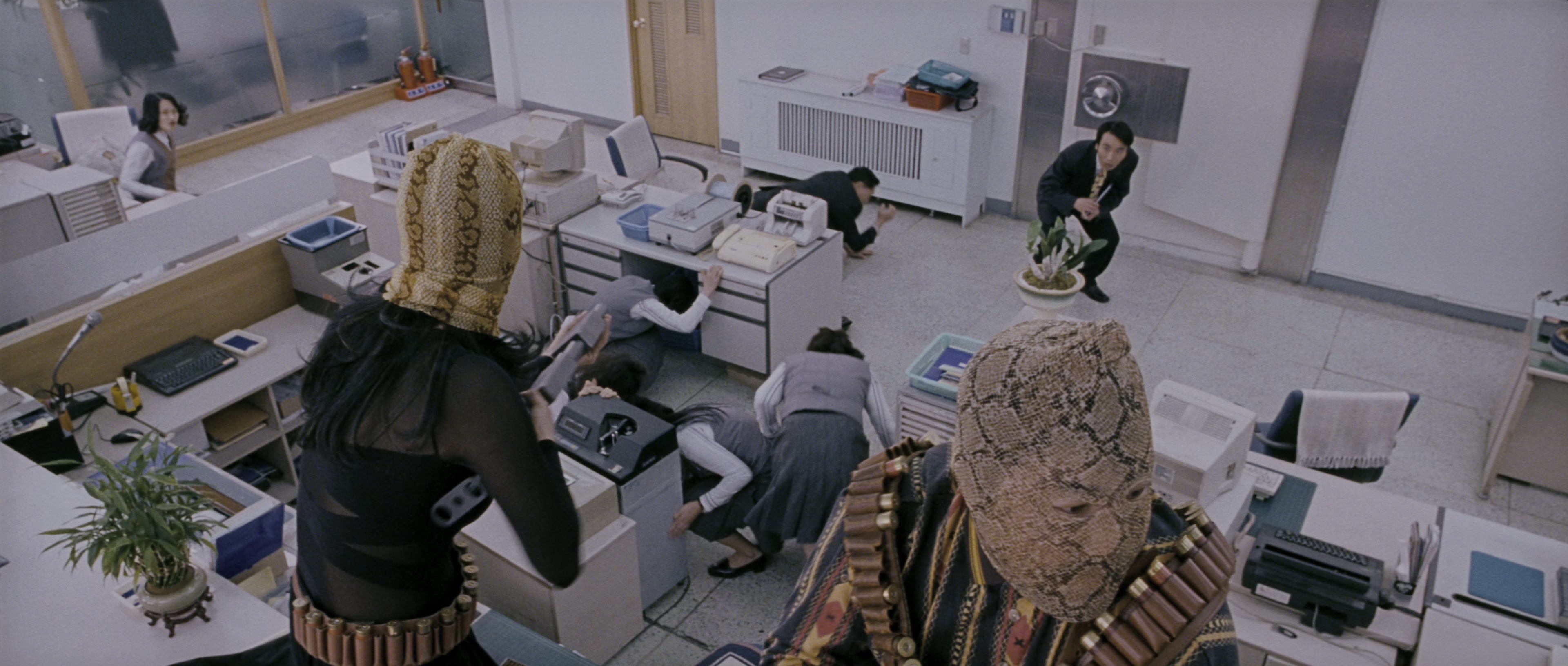 Chinjeolhan Geumjassi (2005), wide, 2.35:1 — film still