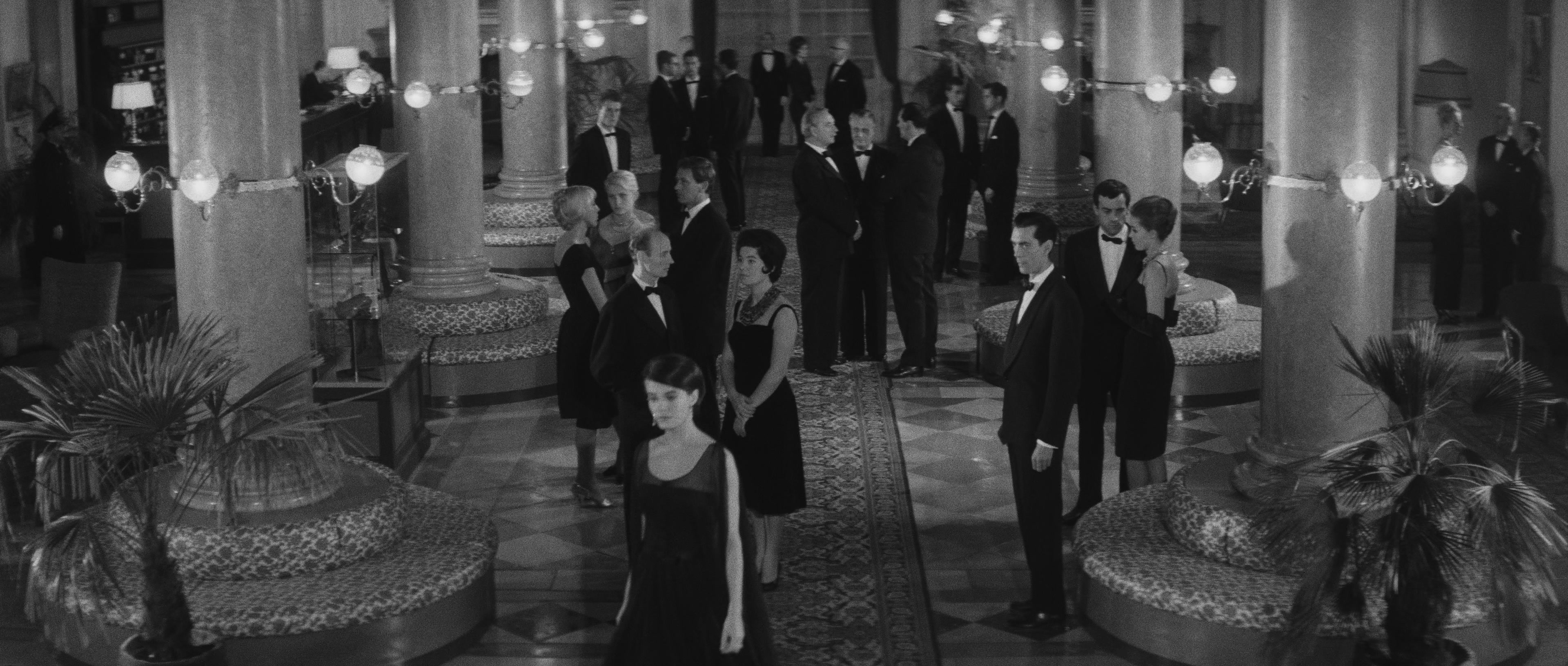 L'année dernière à Marienbad (1961), wide, 2.35:1 — film still