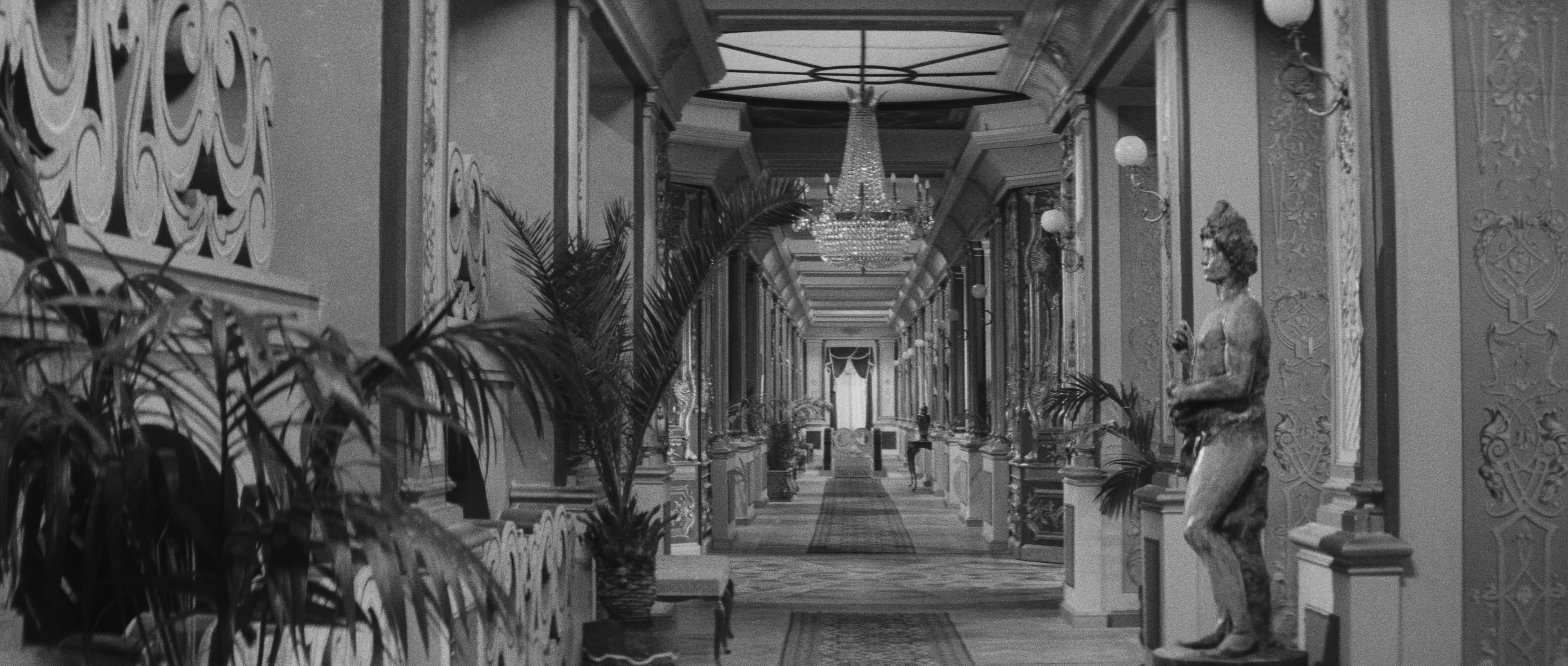 L'année dernière à Marienbad (1961), wide, 2.35:1 — film still
