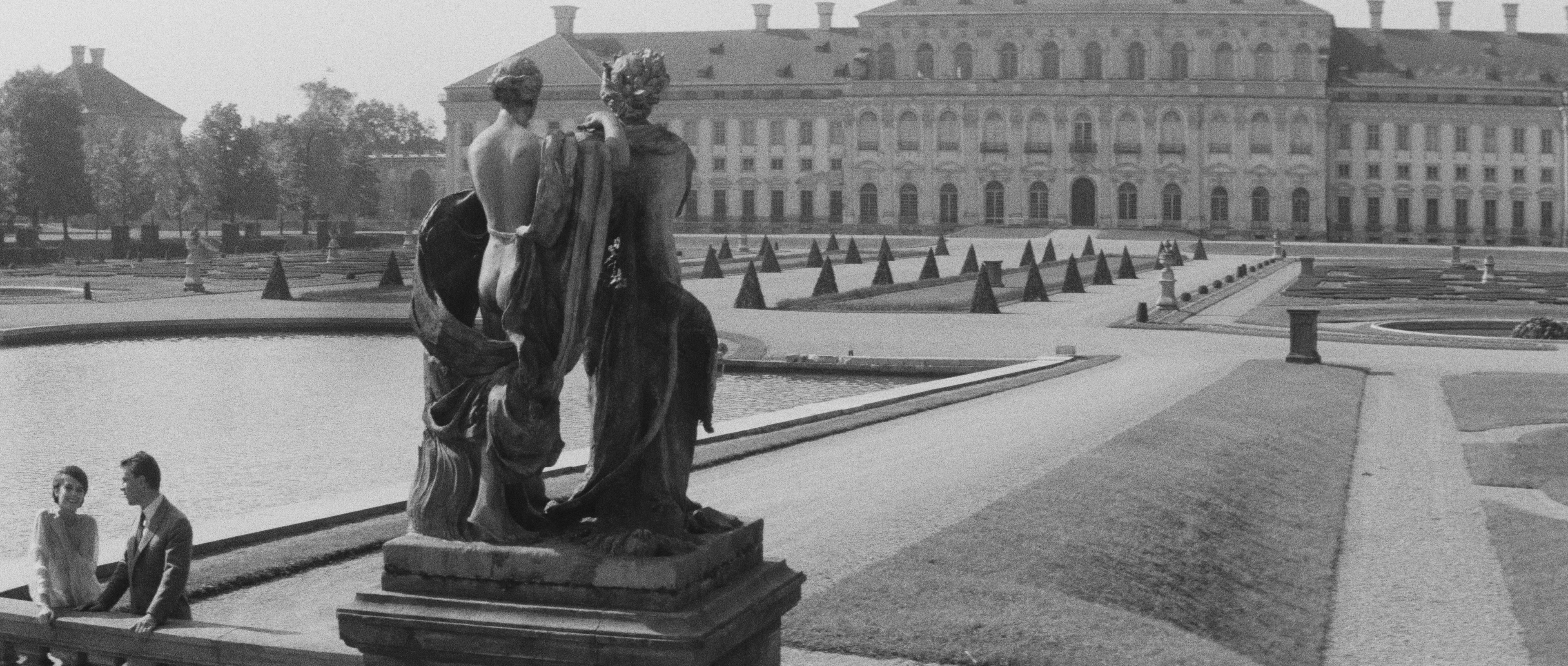 L'année dernière à Marienbad (1961), wide, 2.35:1 — film still