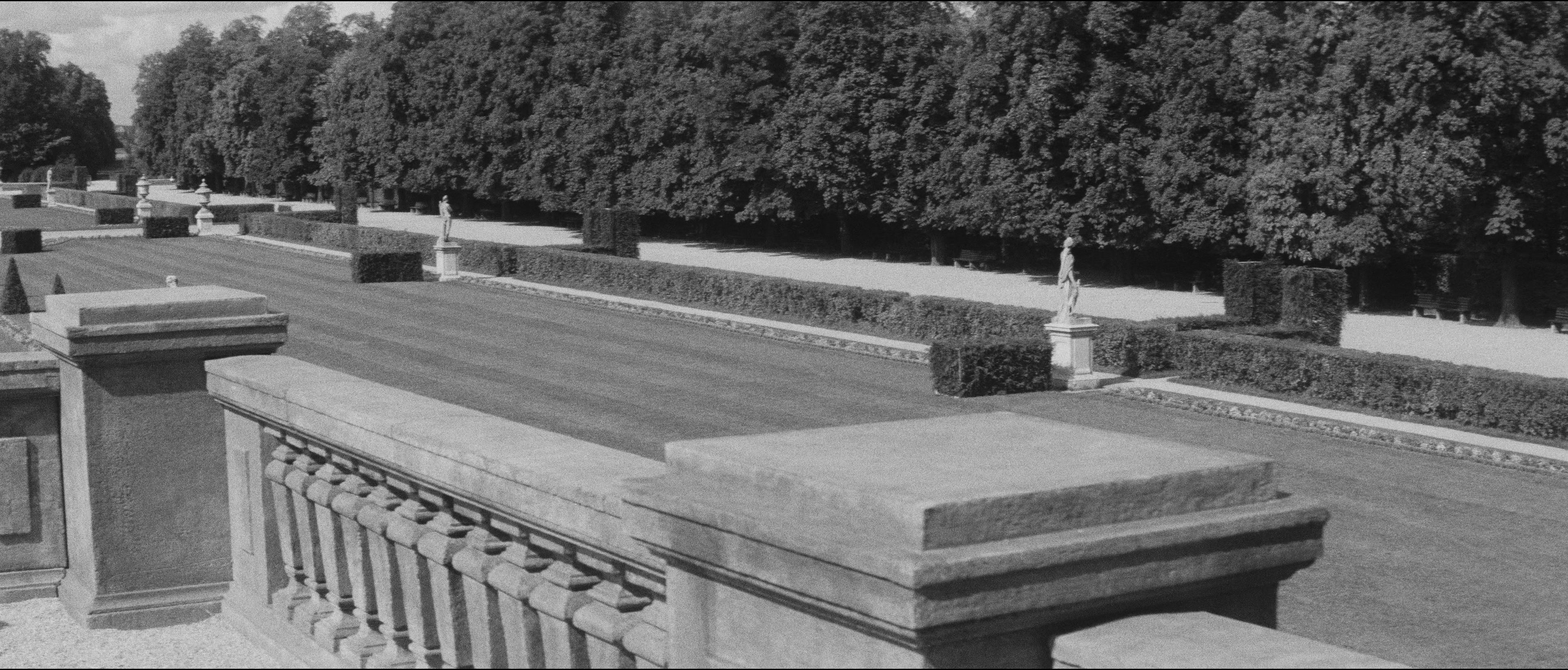 L'année dernière à Marienbad (1961), wide, 2.34:1 — film still