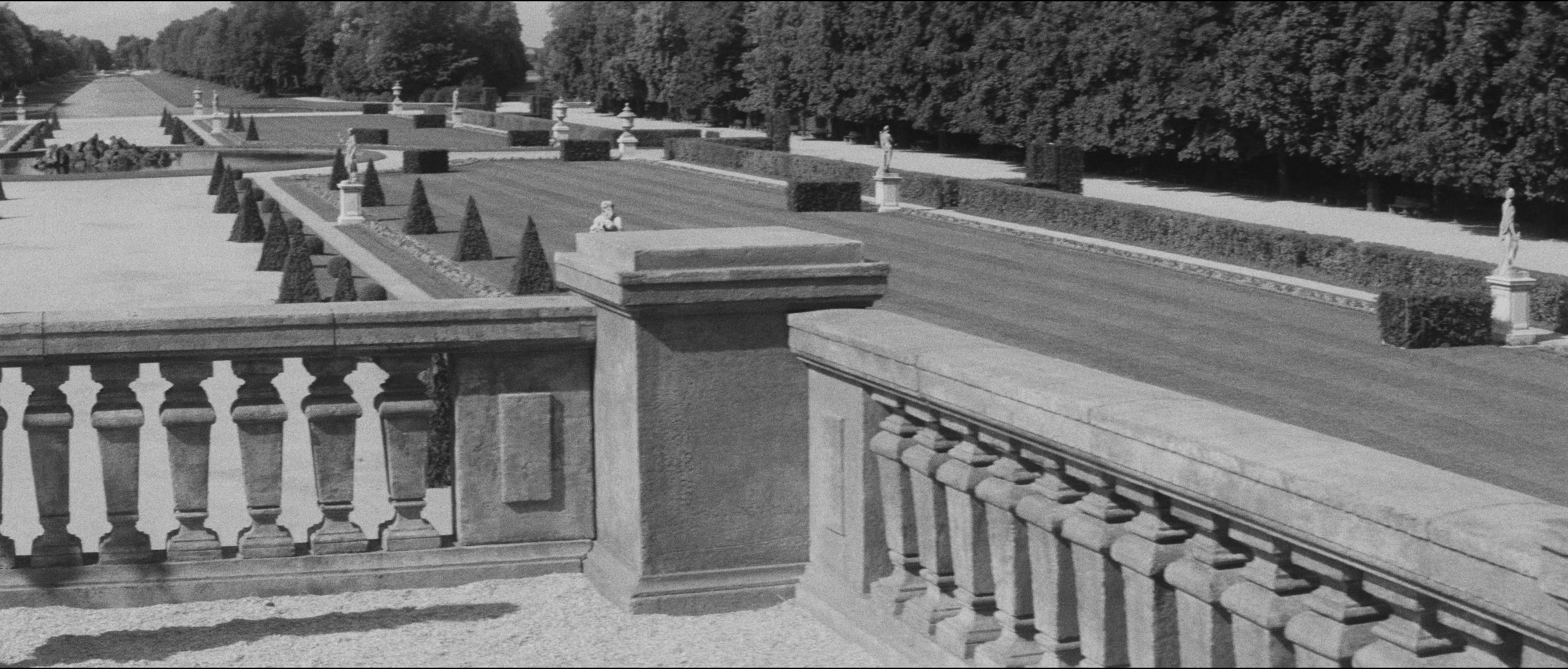 L'année dernière à Marienbad (1961), wide, 2.34:1 — film still