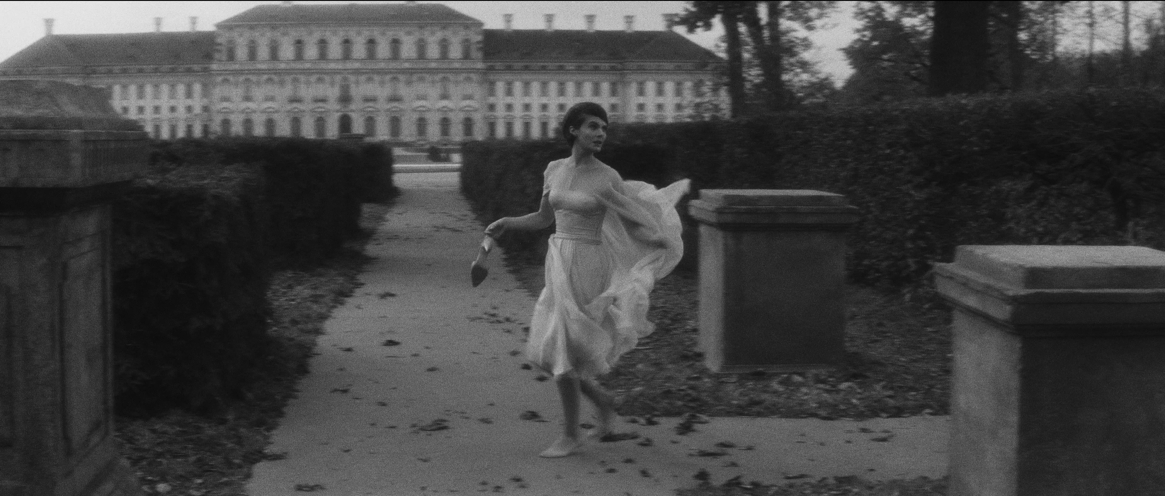 L'année dernière à Marienbad (1961), wide, 2.35:1 — film still