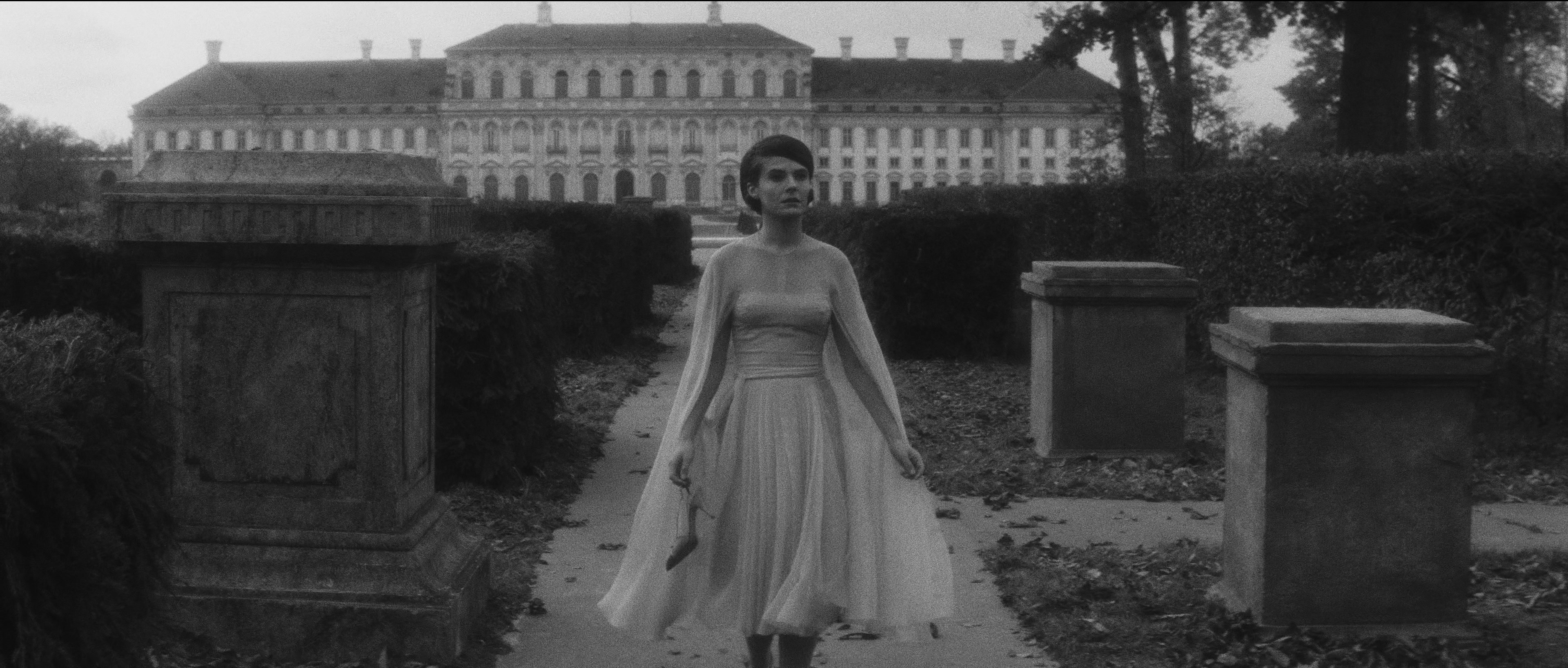 L'année dernière à Marienbad (1961), wide, 2.35:1 — film still
