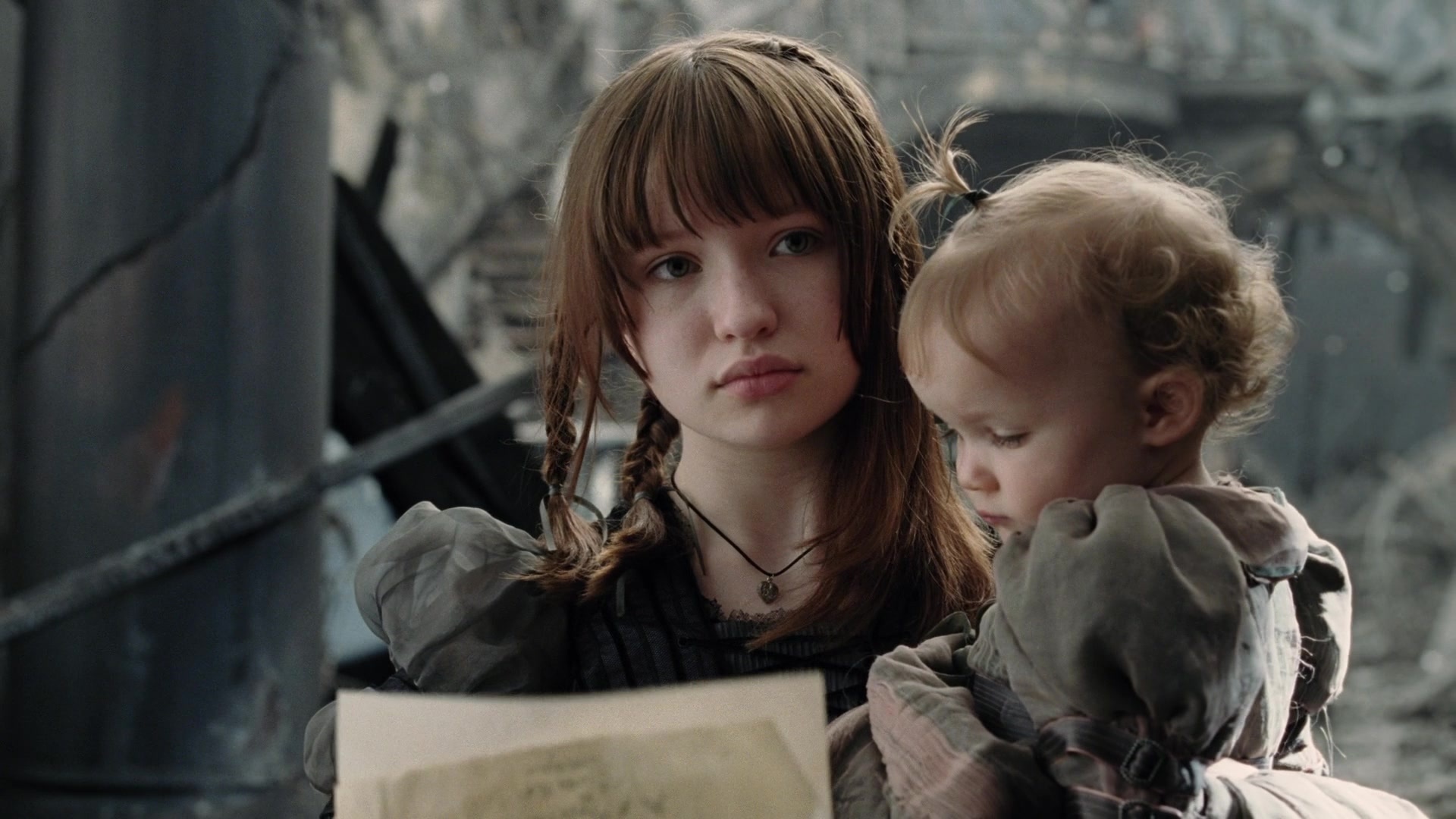 A Series of Unfortunate Events (2004), medium, 1.78:1 — film still