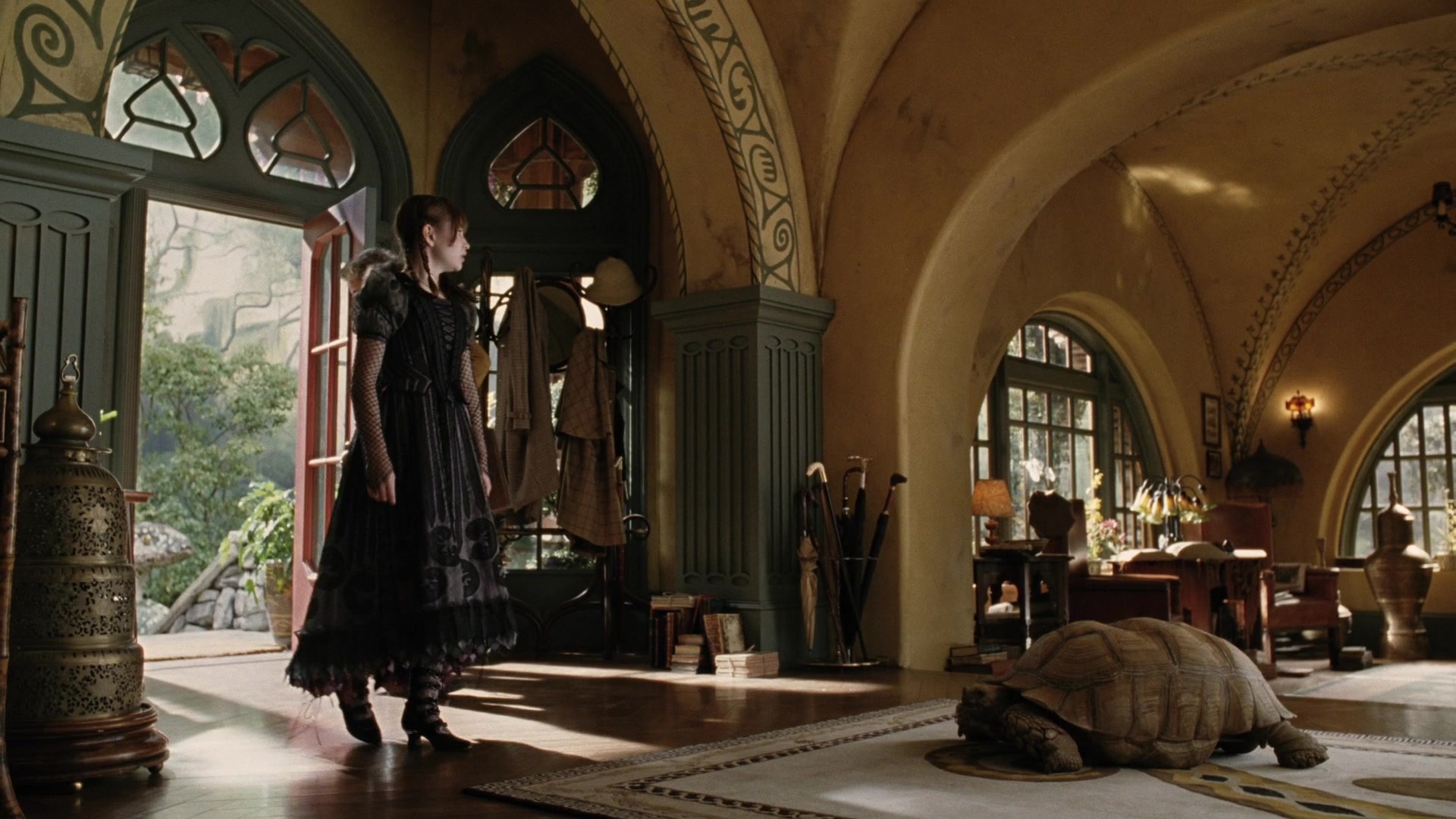 A Series of Unfortunate Events (2004), wide, 1.78:1 — film still