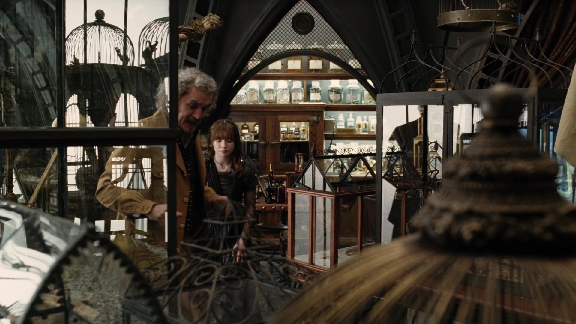 A Series of Unfortunate Events (2004), wide, 1.78:1 — film still