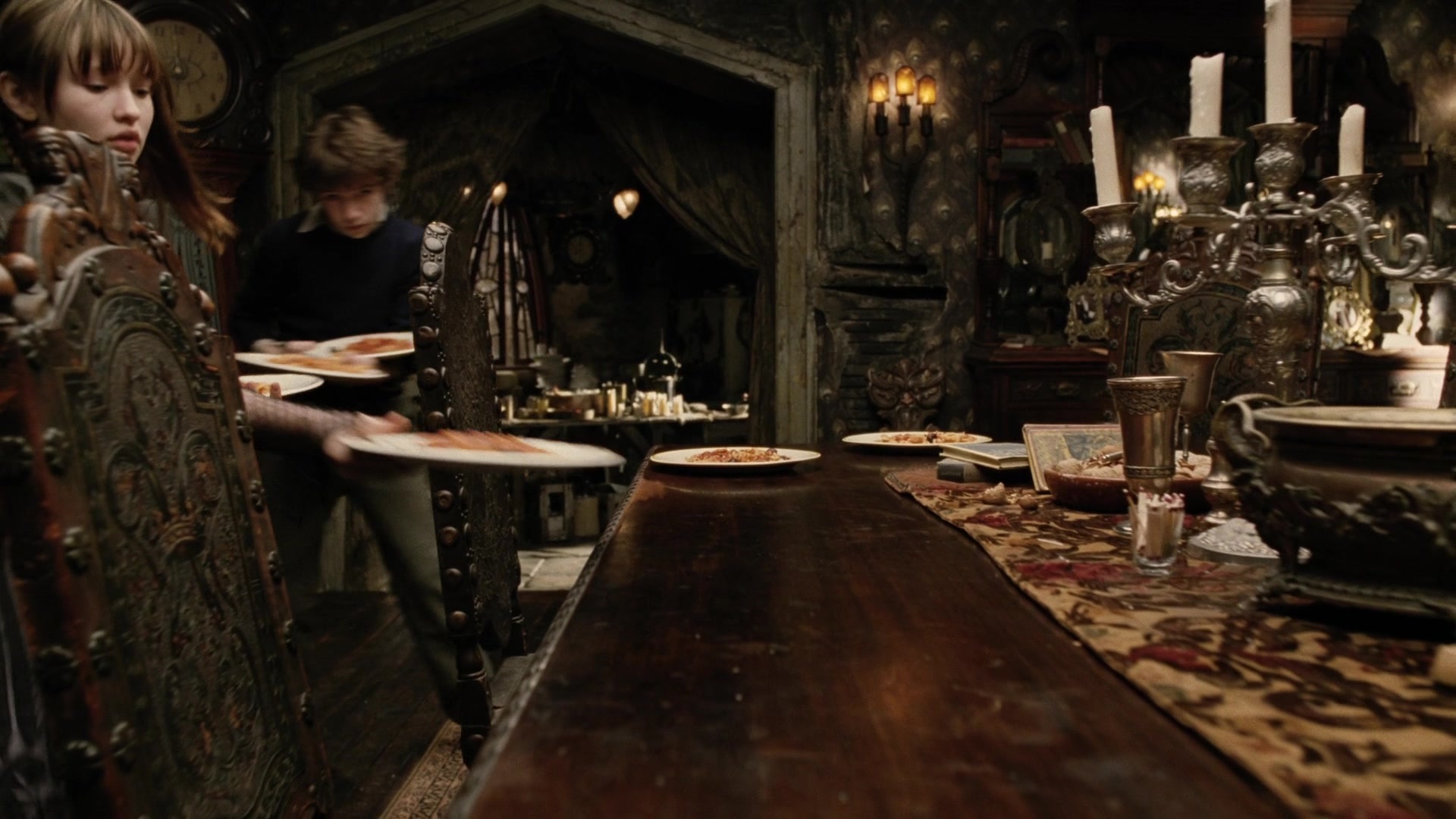 A Series of Unfortunate Events (2004), wide, 1.78:1 — film still