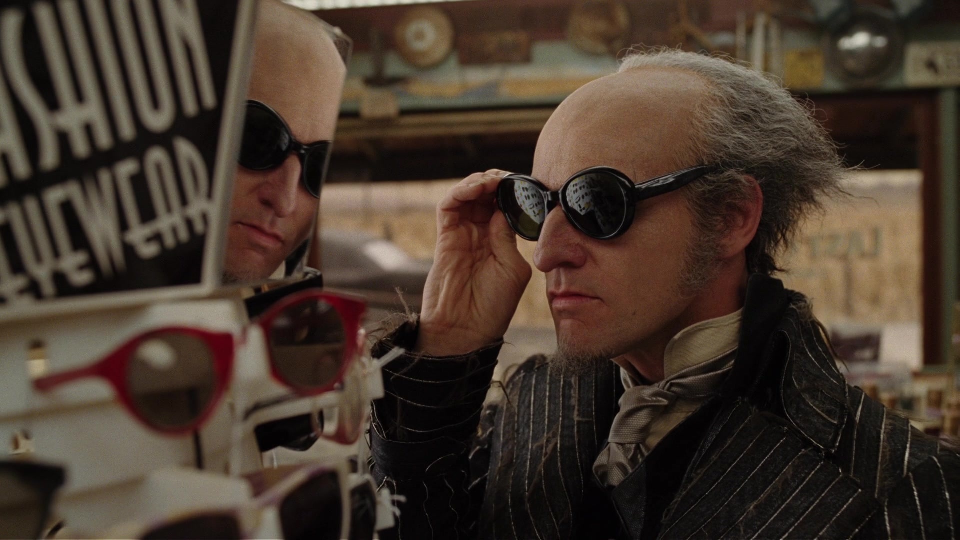 A Series of Unfortunate Events (2004), wide, 1.78:1 — film still