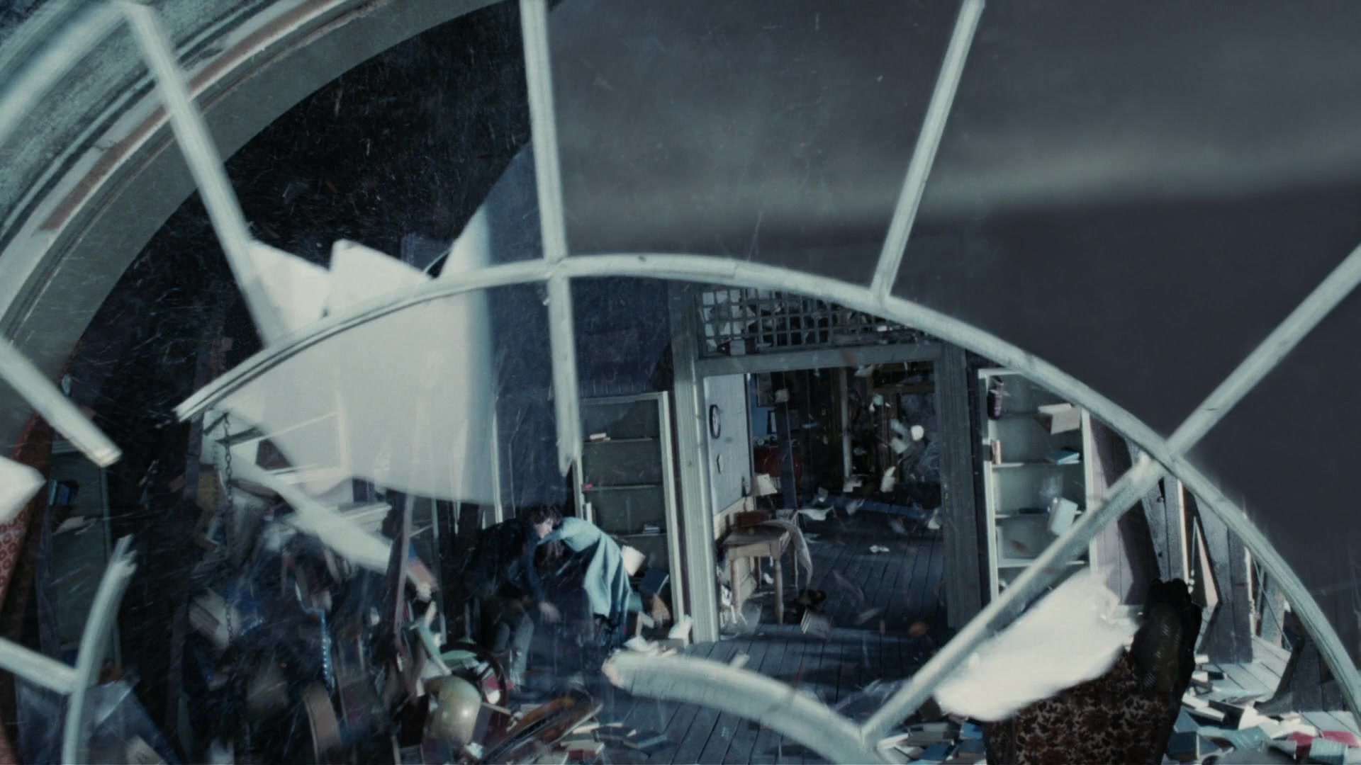 A Series of Unfortunate Events (2004), wide, 1.78:1 — film still