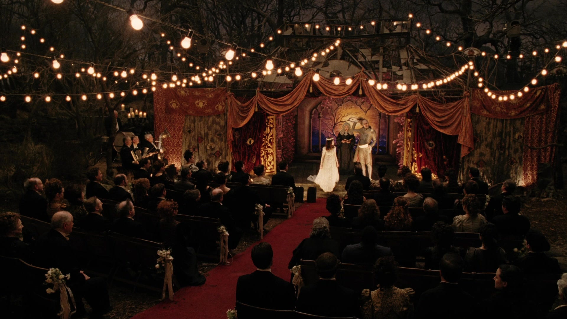 A Series of Unfortunate Events (2004), wide, 1.78:1 — film still