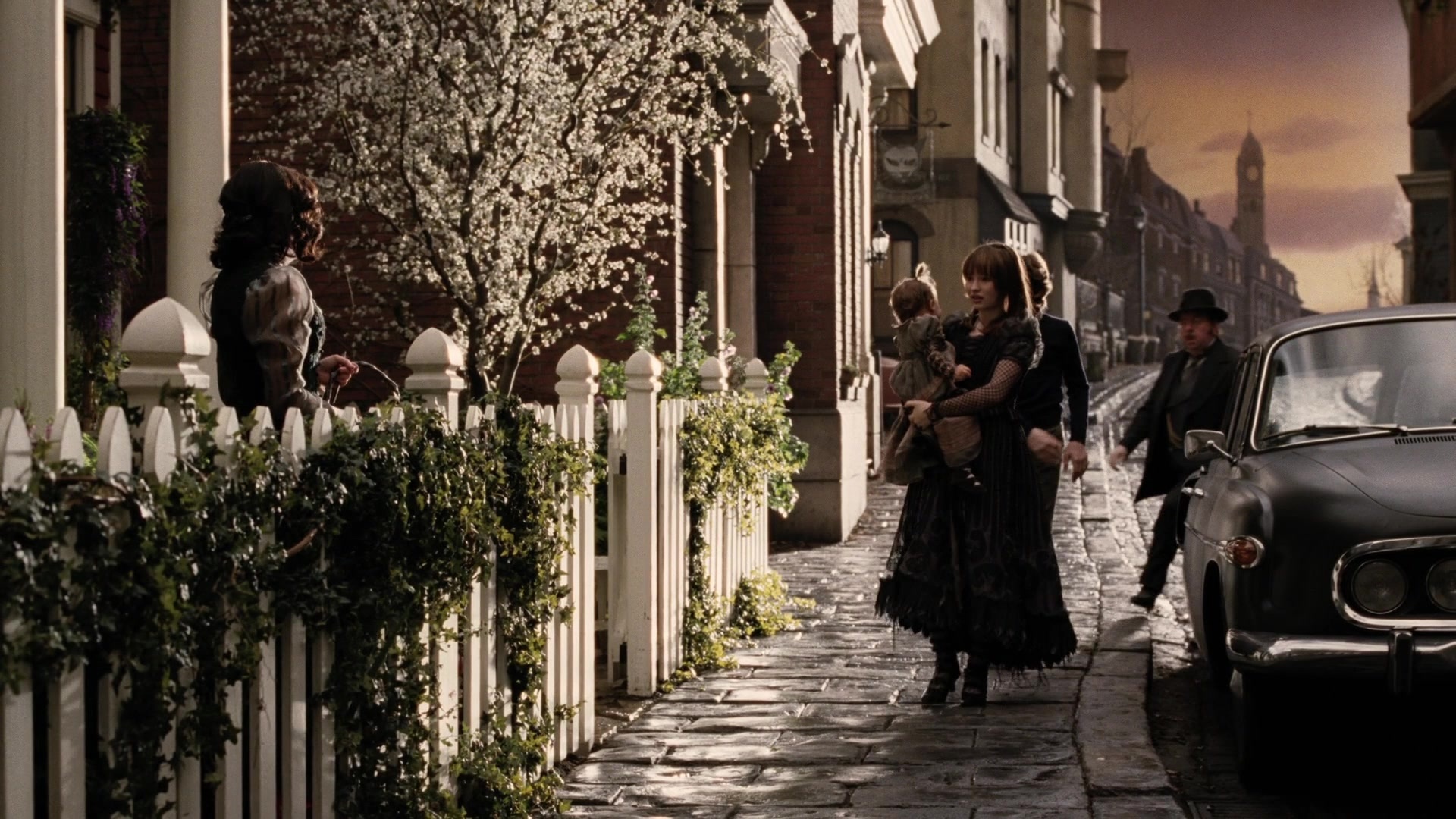 A Series of Unfortunate Events (2004), wide, 1.78:1 — film still