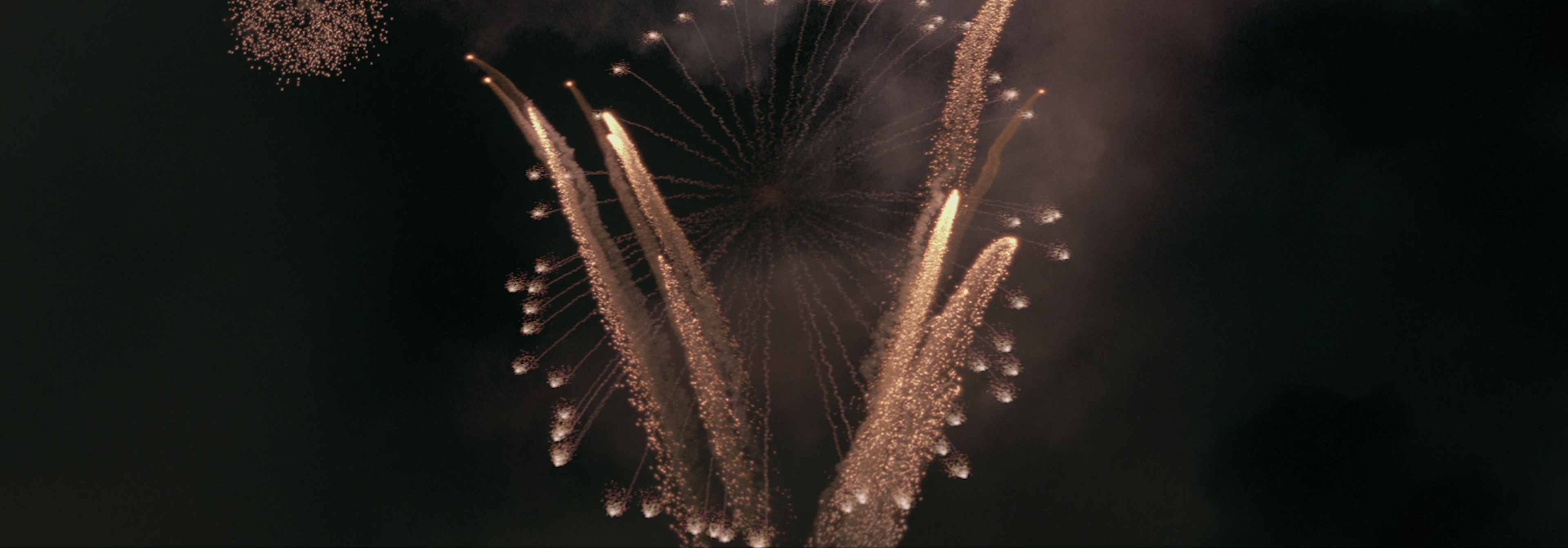 V for Vendetta (2006), wide, 2.86:1 — film still