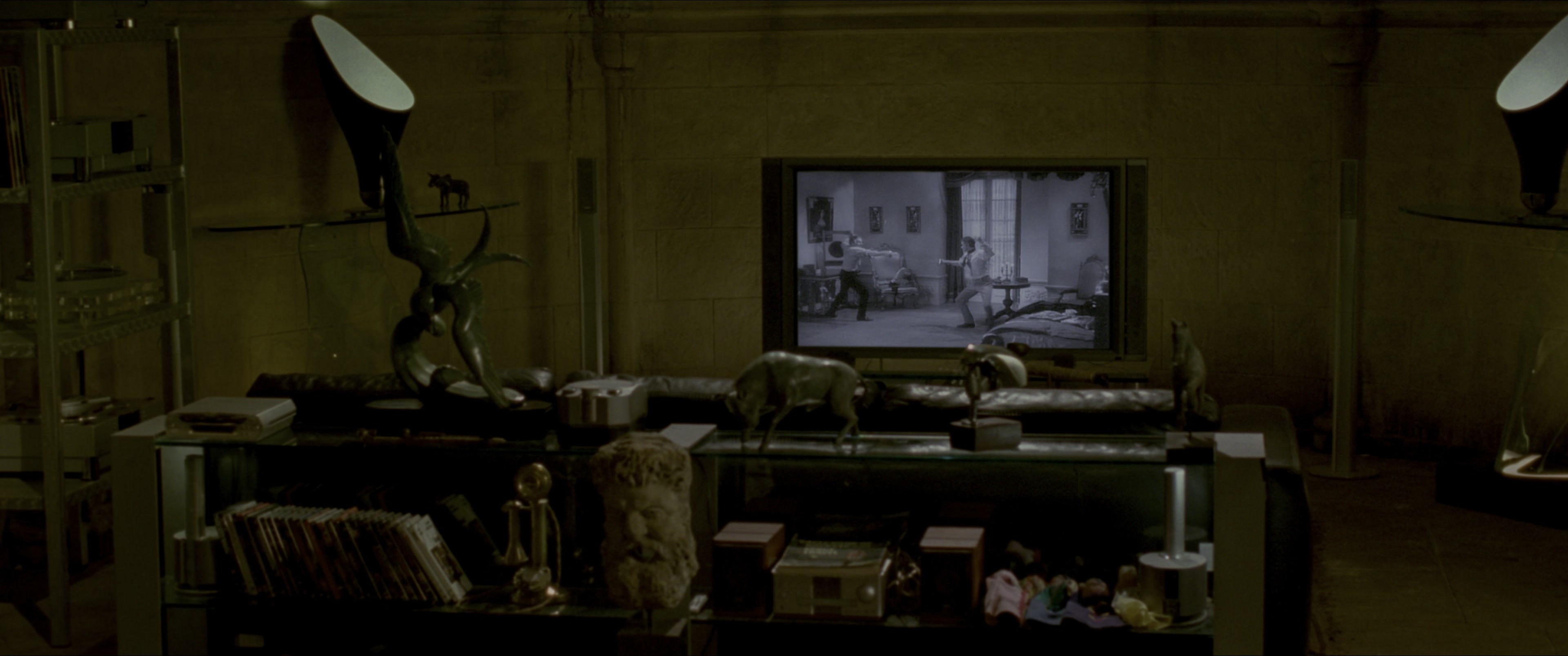 V for Vendetta (2006), wide, 2.39:1 — film still