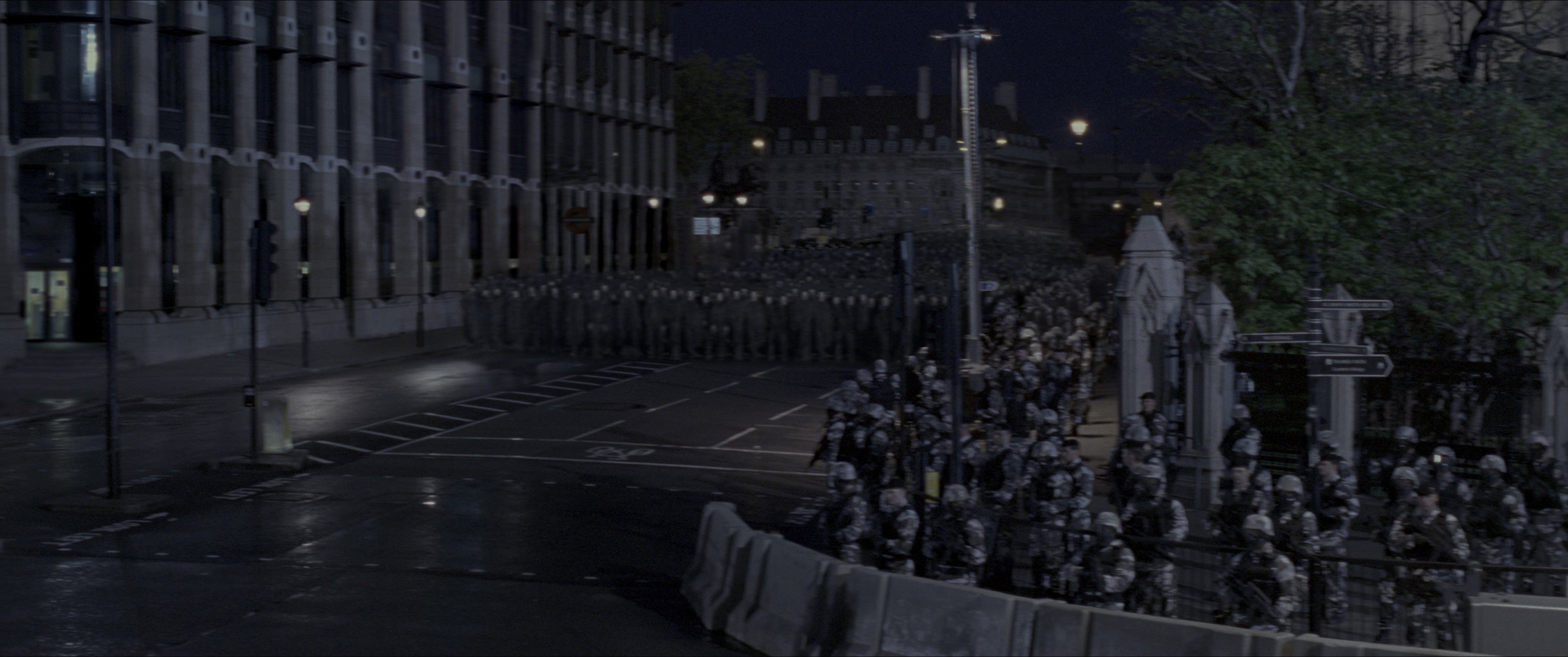 V for Vendetta (2006), wide, 2.39:1 — film still