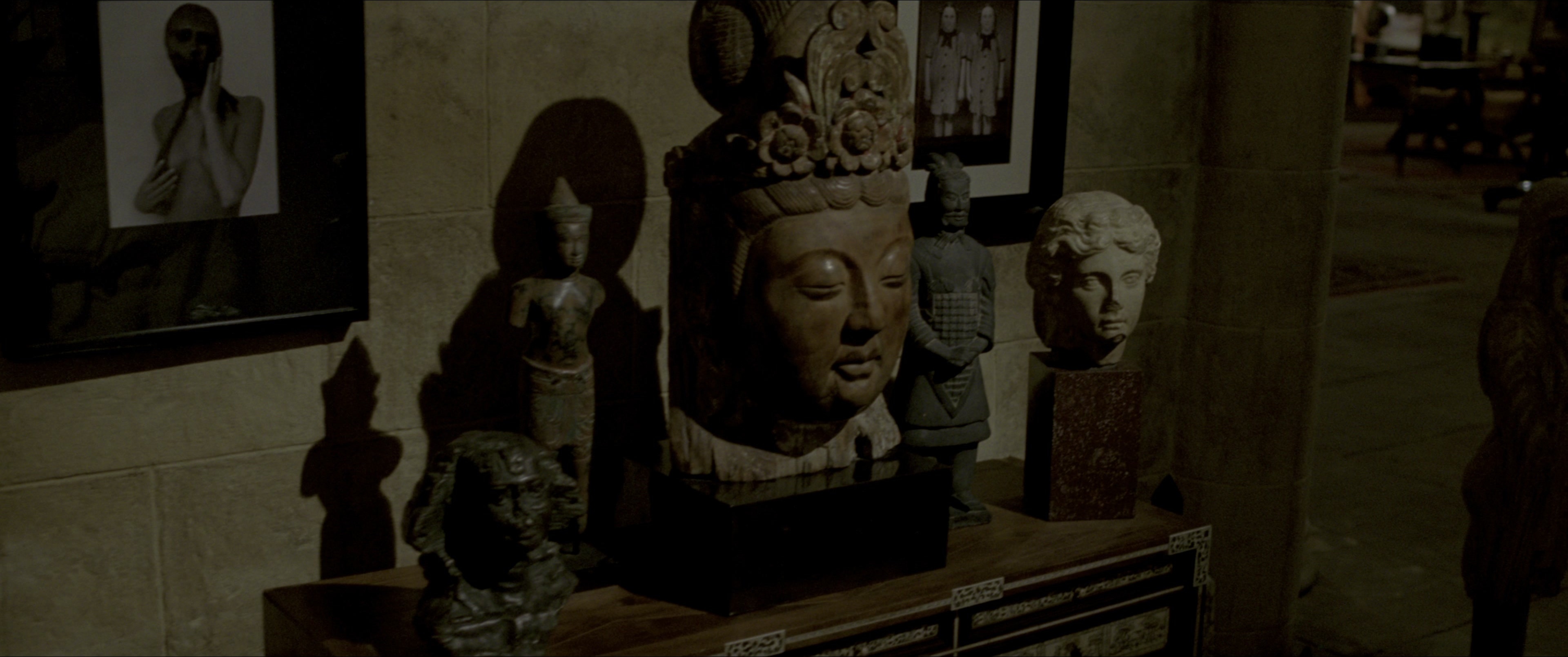 V for Vendetta (2006), wide, 2.39:1 — film still