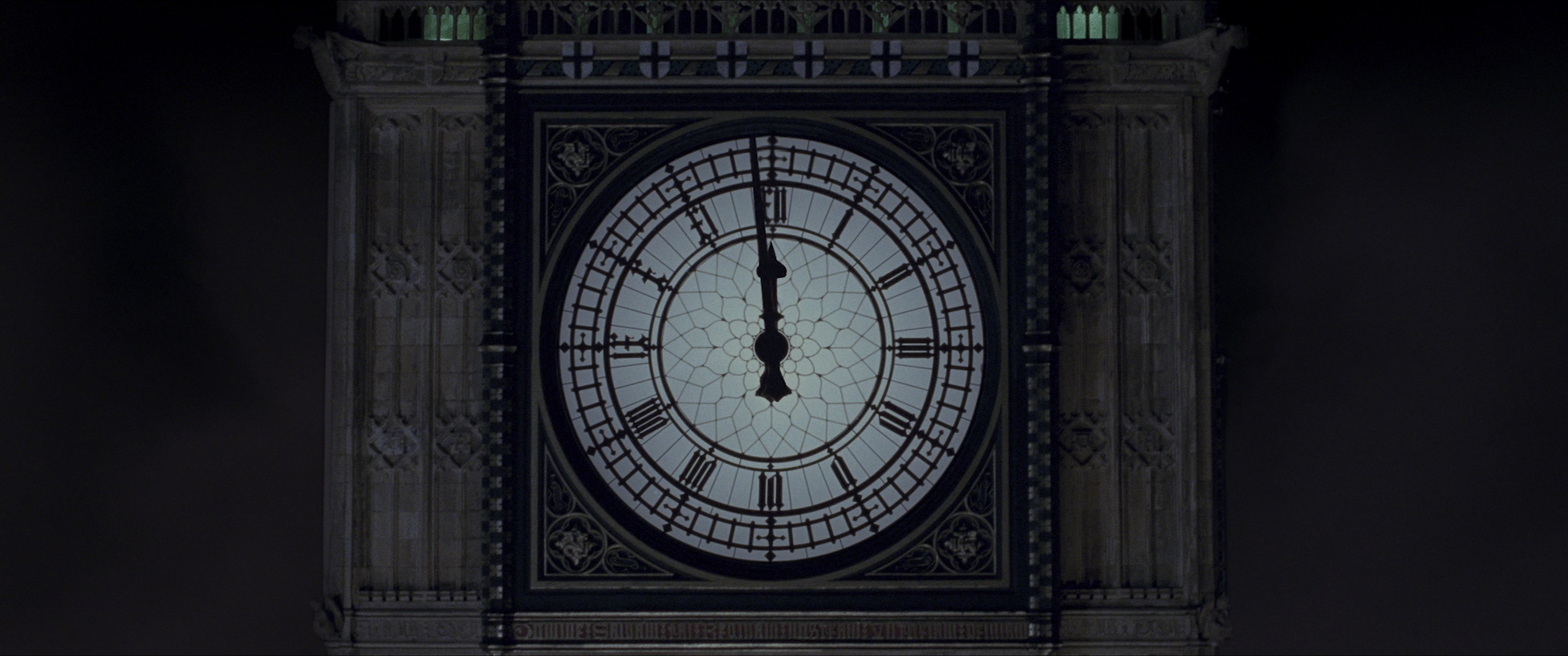 V for Vendetta (2006), wide, 2.39:1 — film still