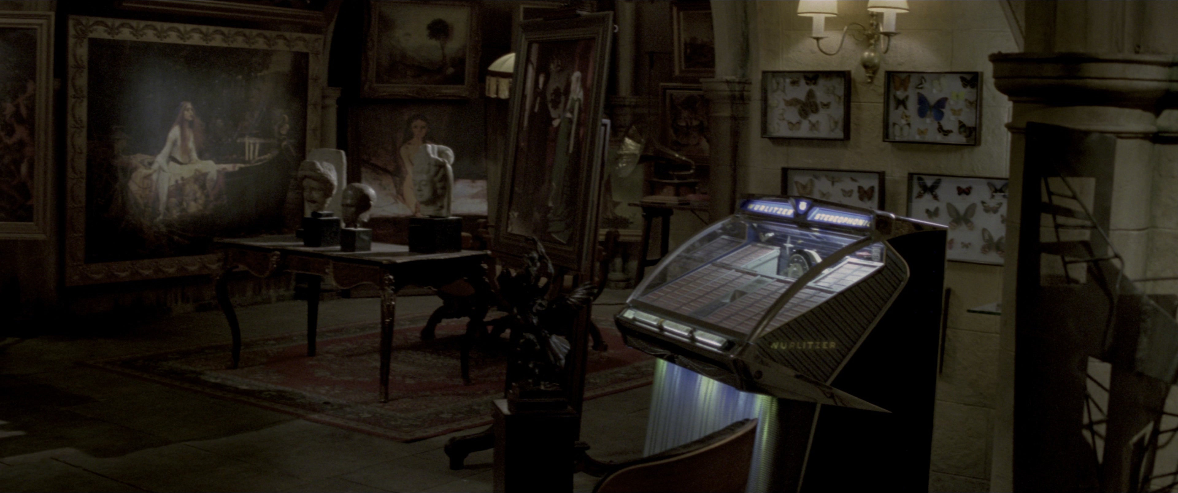 V for Vendetta (2006), wide, 2.39:1 — film still