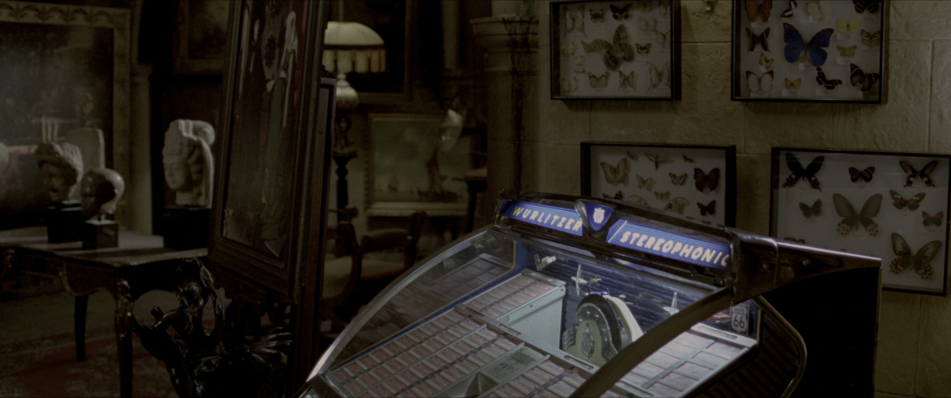 V for Vendetta (2006), wide, 2.39:1 — film still