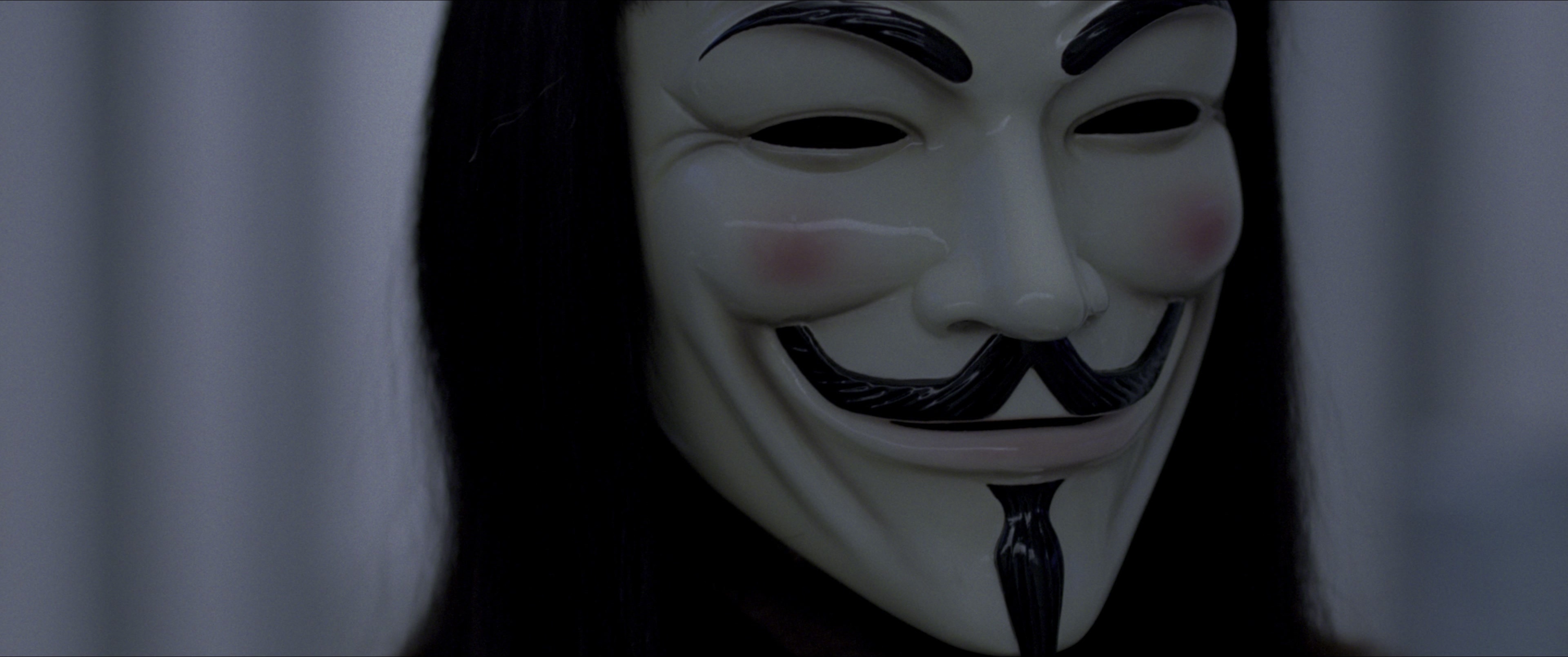 V for Vendetta (2006), wide, 2.39:1 — film still