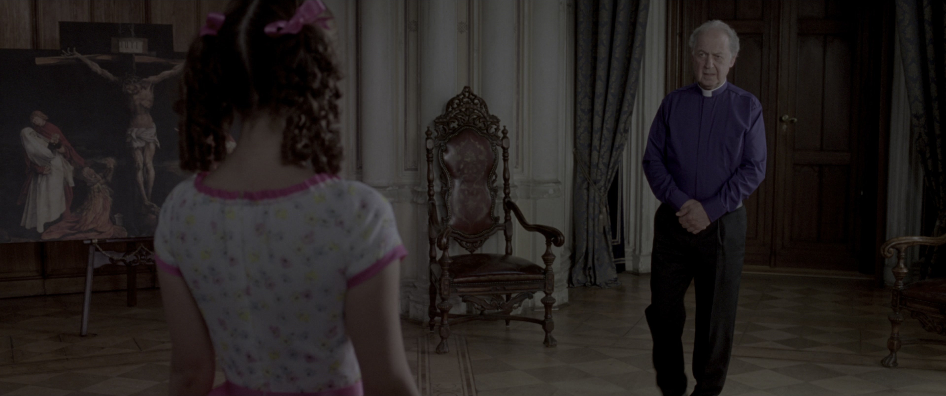 V for Vendetta (2006), wide, 2.39:1 — film still