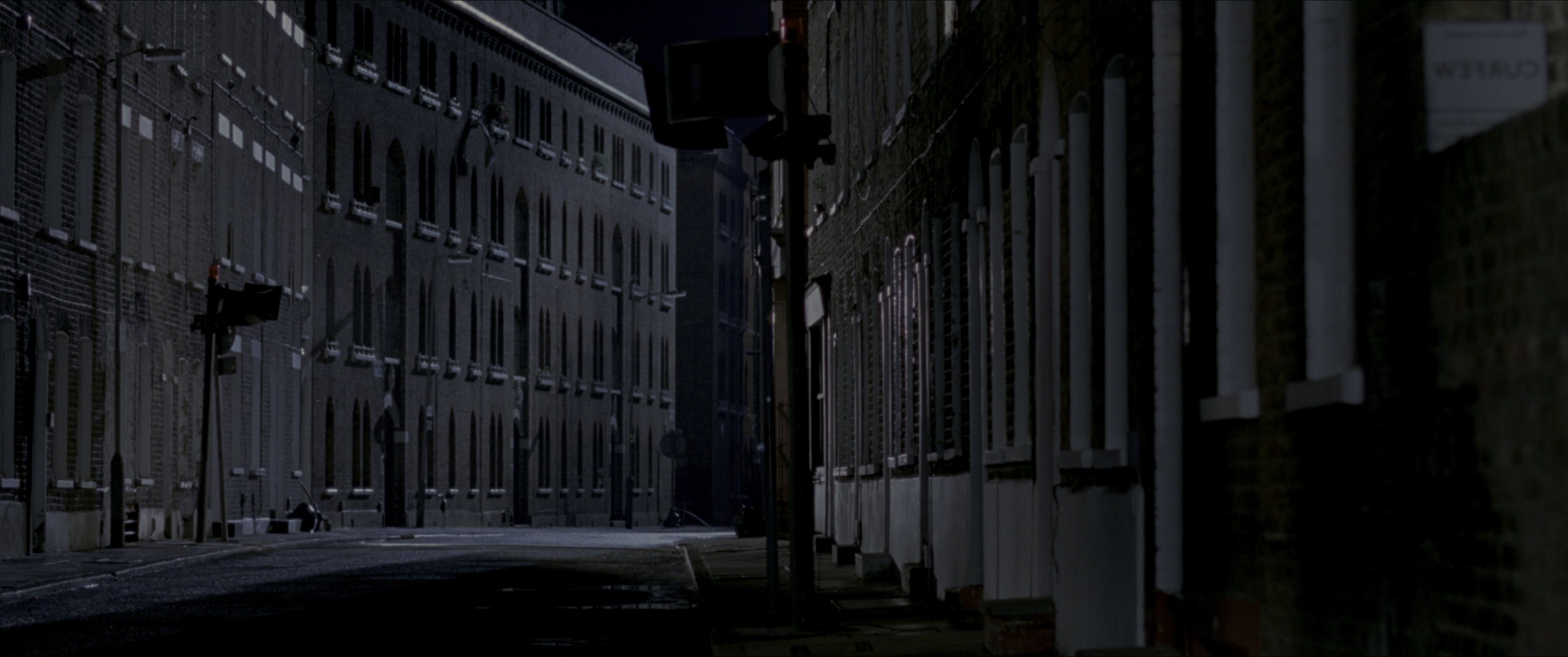 V for Vendetta (2006), wide, 2.39:1 — film still