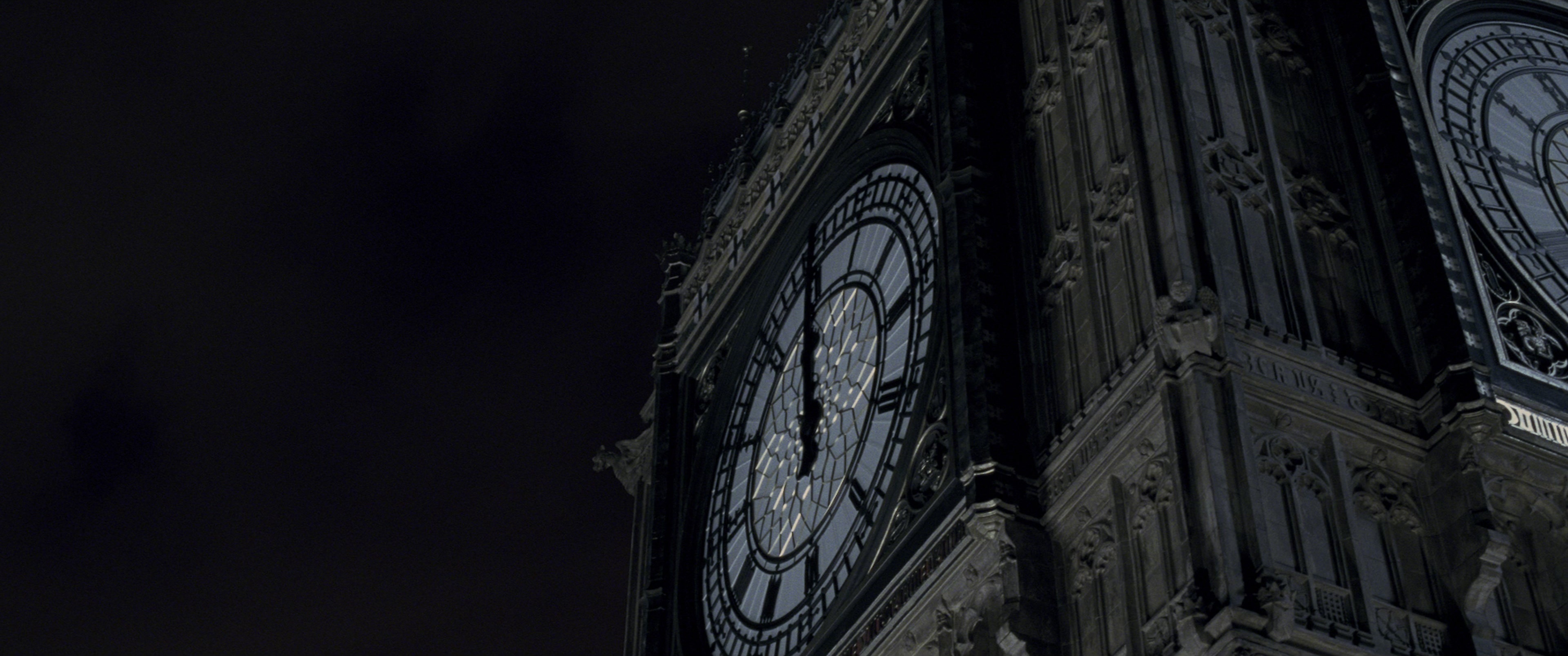 V for Vendetta (2006), wide, 2.39:1 — film still