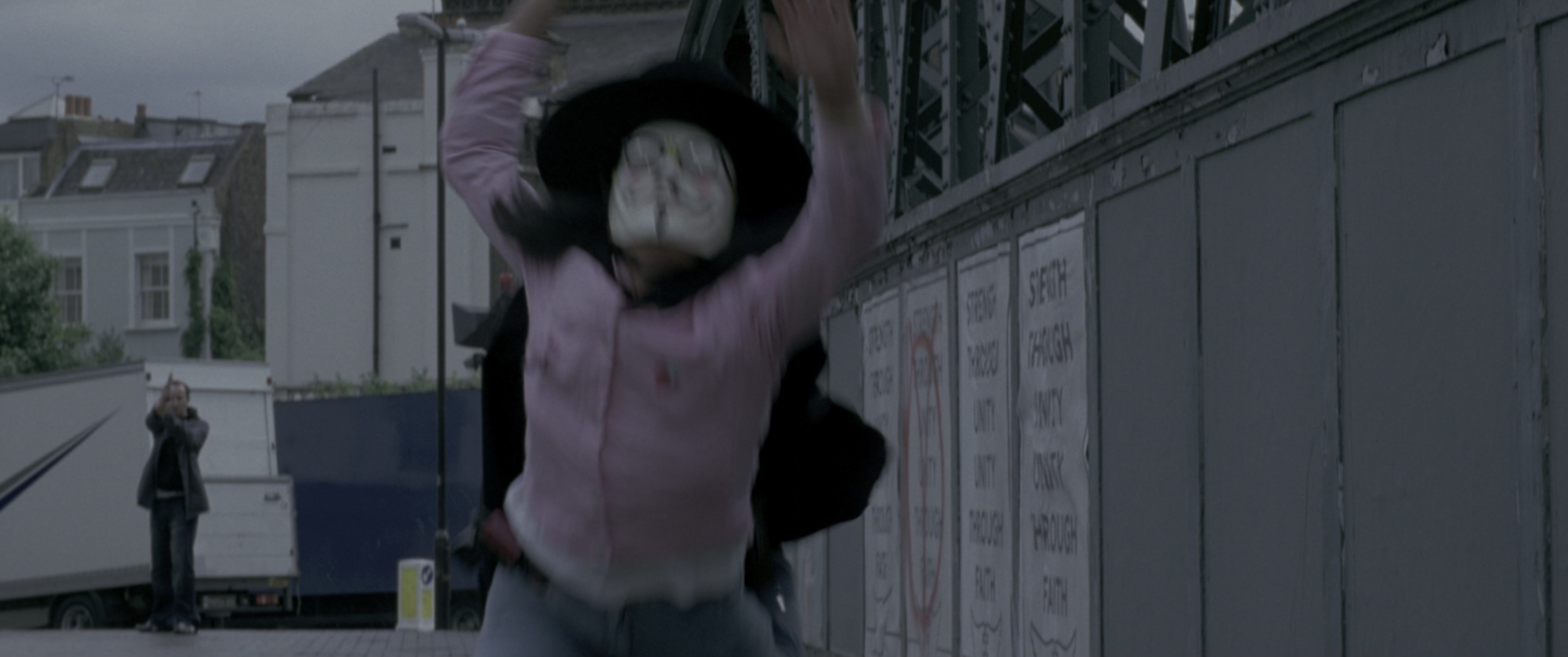 V for Vendetta (2006), wide, 2.39:1 — film still