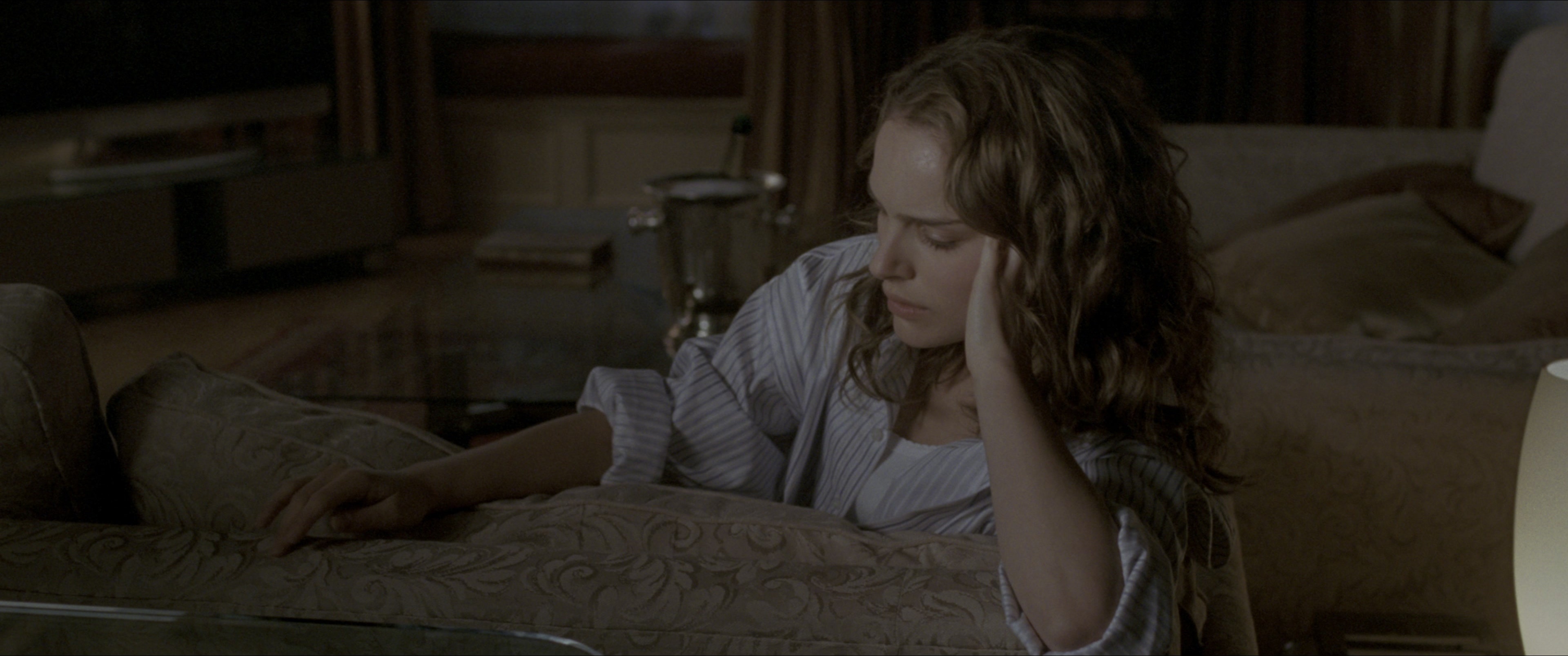 V for Vendetta (2006), wide, 2.39:1 — film still