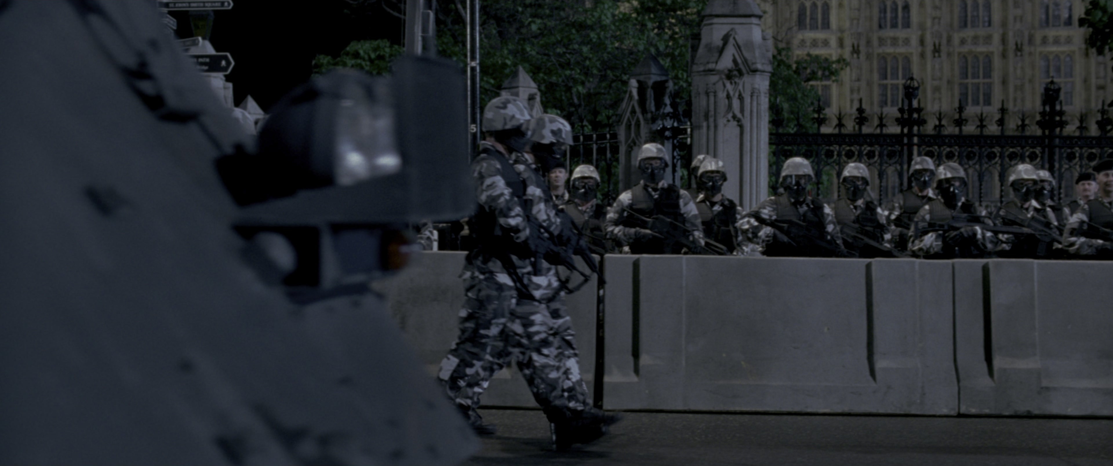 V for Vendetta (2006), wide, 2.39:1 — film still