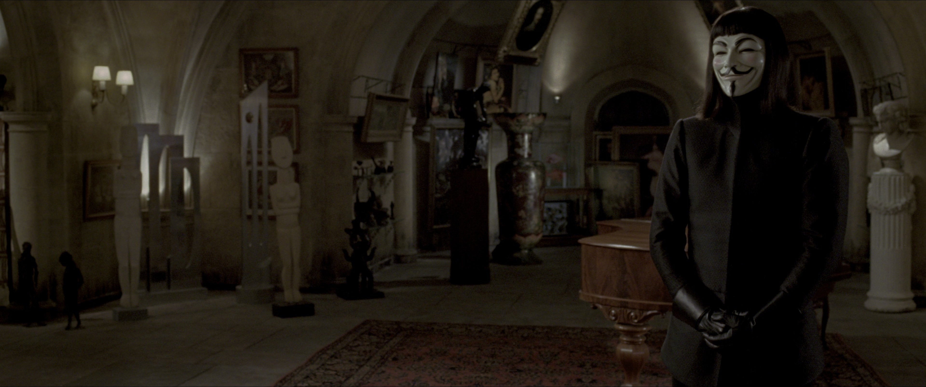 V for Vendetta (2006), wide, 2.39:1 — film still