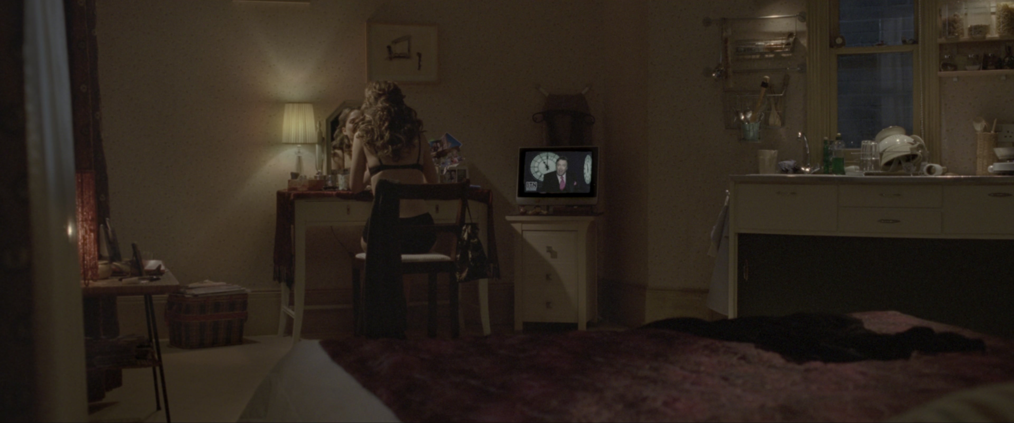 V for Vendetta (2006), wide, 2.39:1 — film still