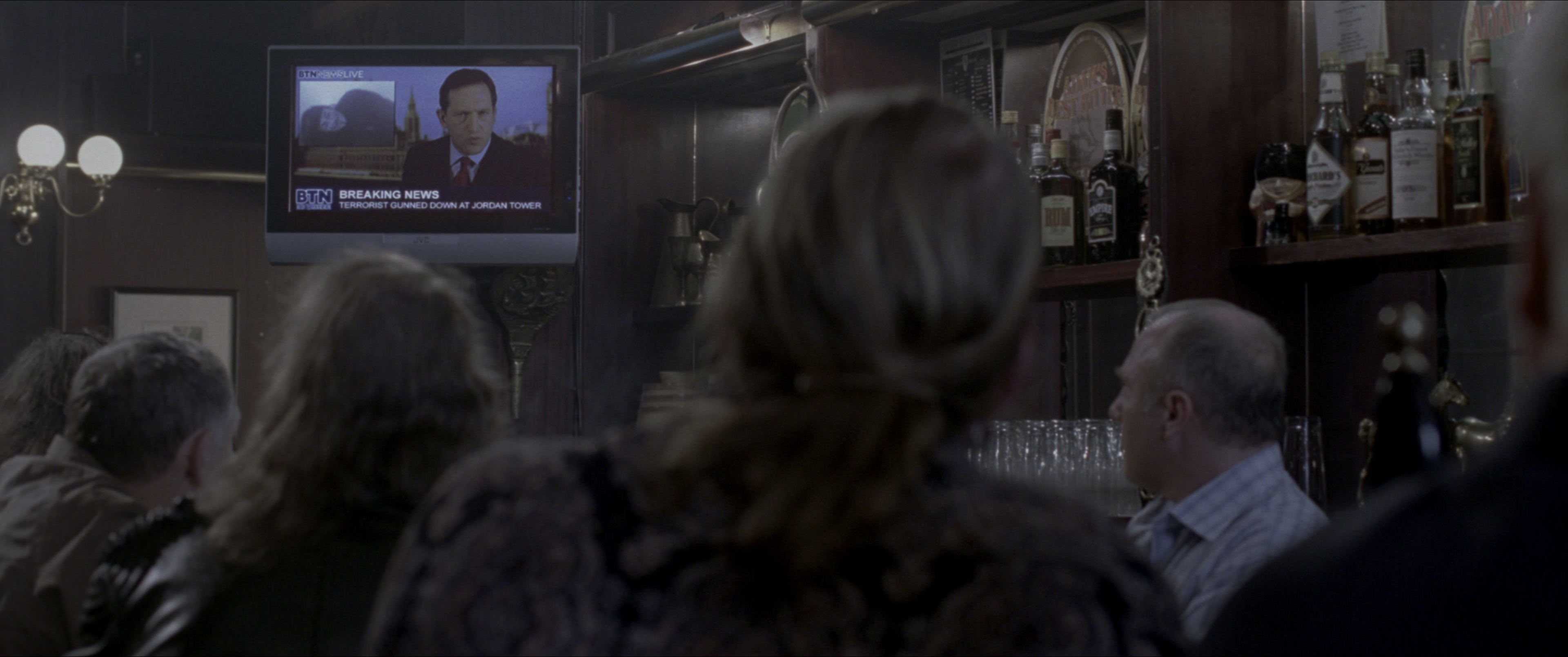 V for Vendetta (2006), wide, 2.39:1 — film still
