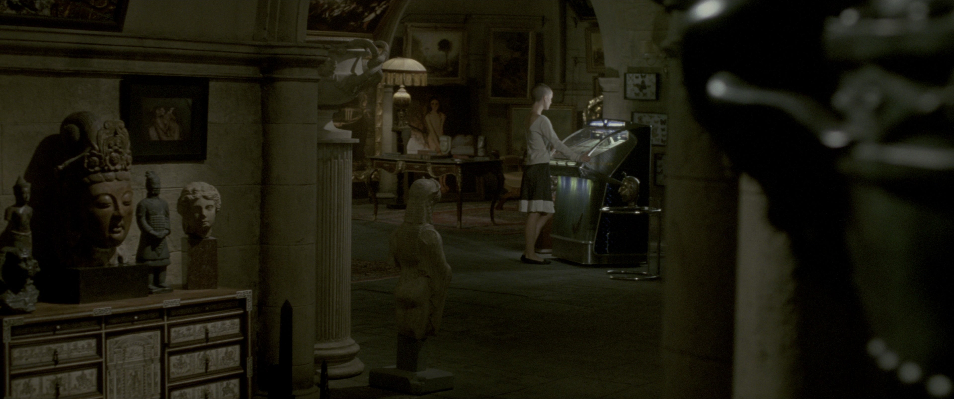 V for Vendetta (2006), wide, 2.39:1 — film still