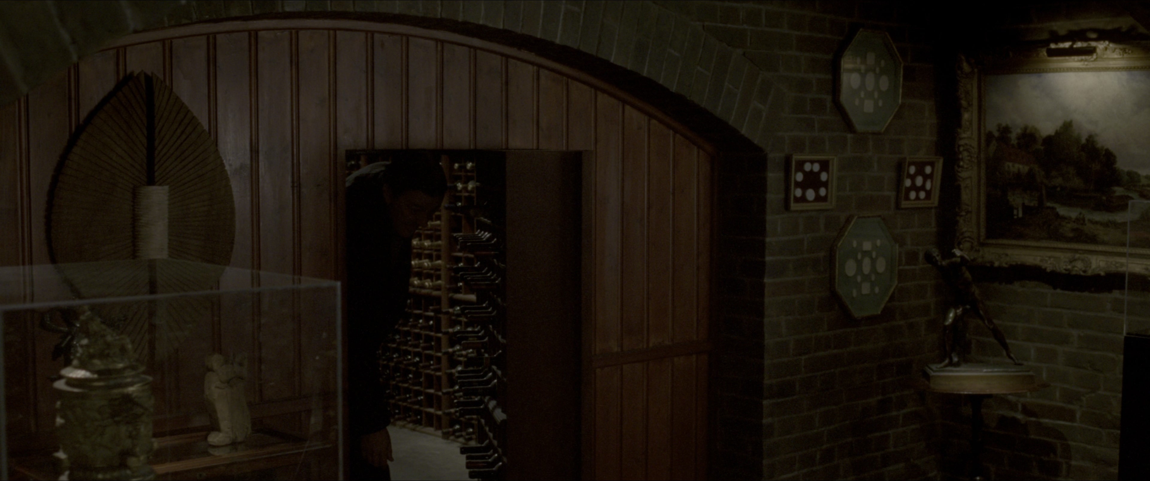 V for Vendetta (2006), wide, 2.39:1 — film still
