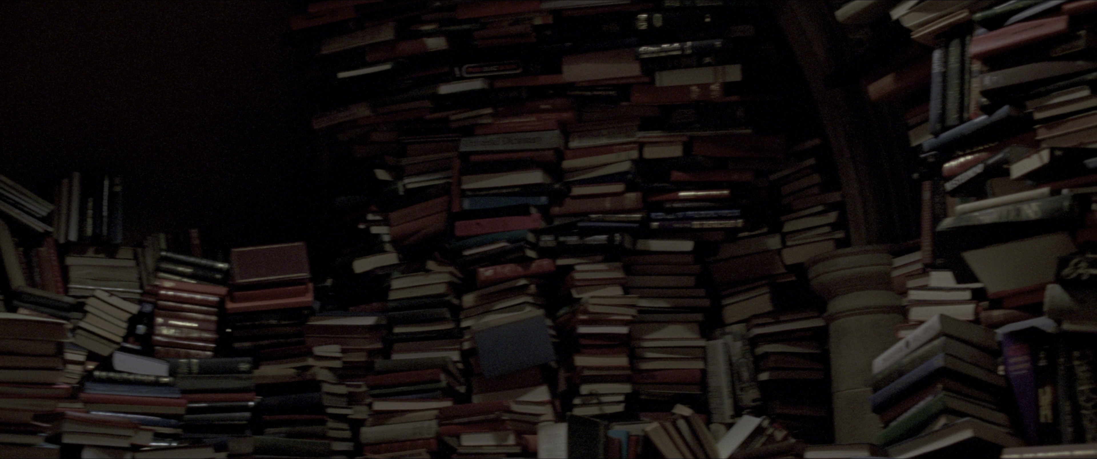 V for Vendetta (2006), wide, 2.39:1 — film still