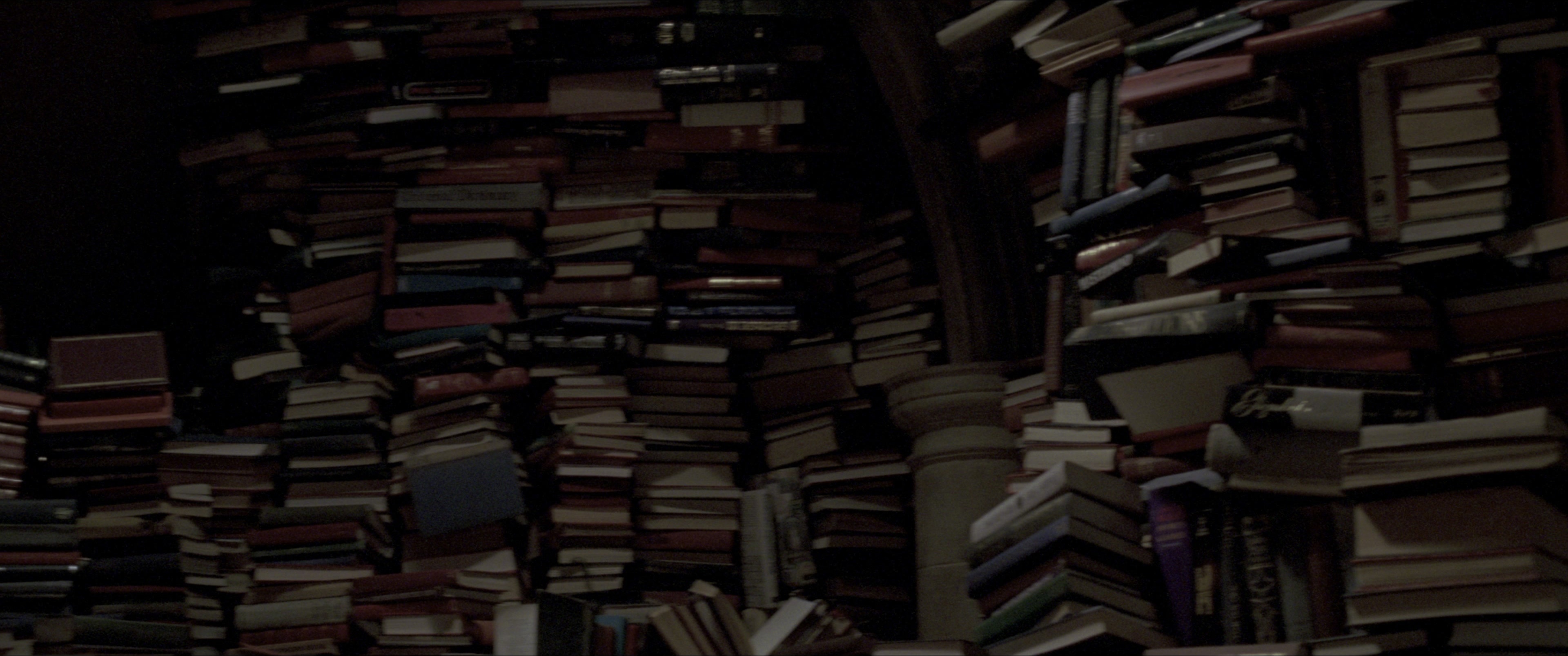 V for Vendetta (2006), wide, 2.39:1 — film still