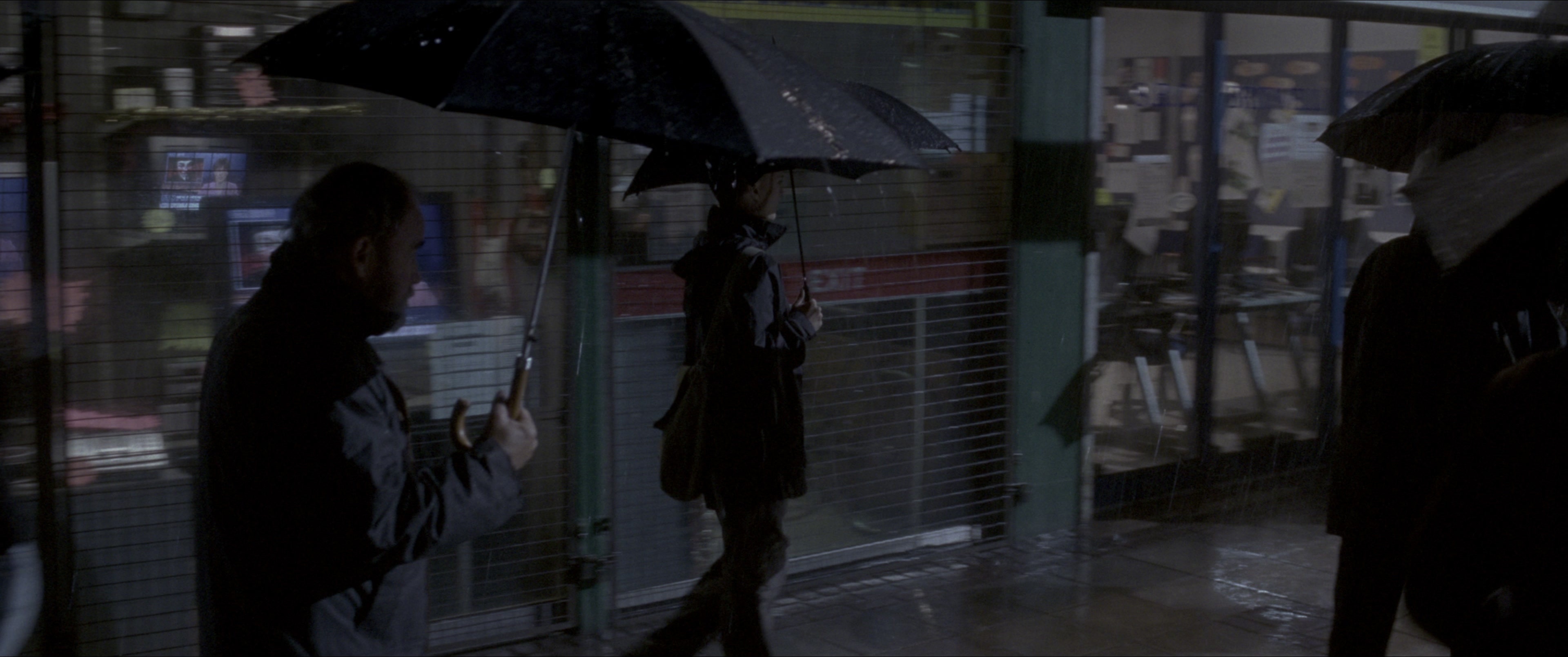 V for Vendetta (2006), wide, 2.39:1 — film still