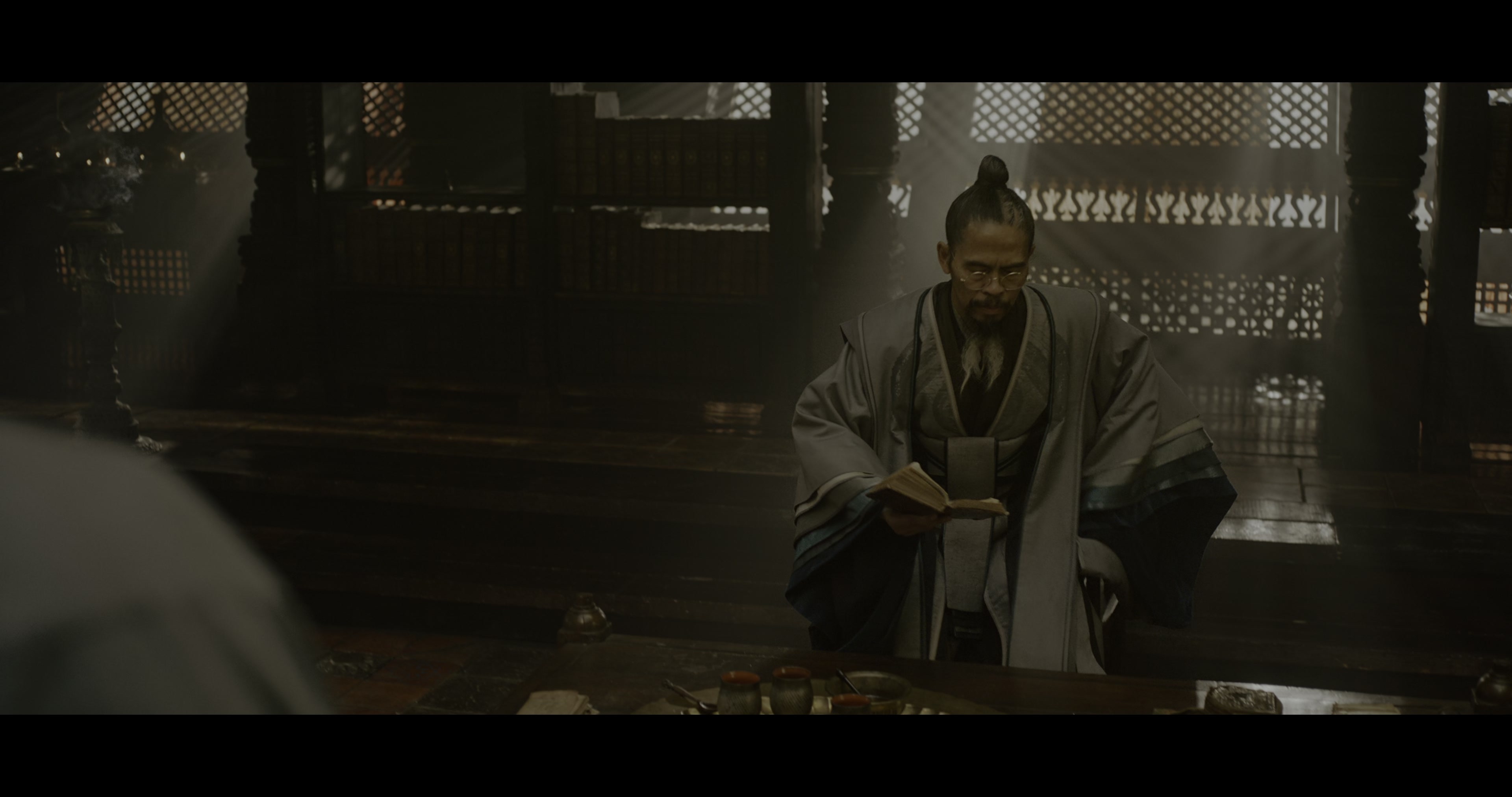 Doctor Strange (2016), wide, 1.90:1 — film still