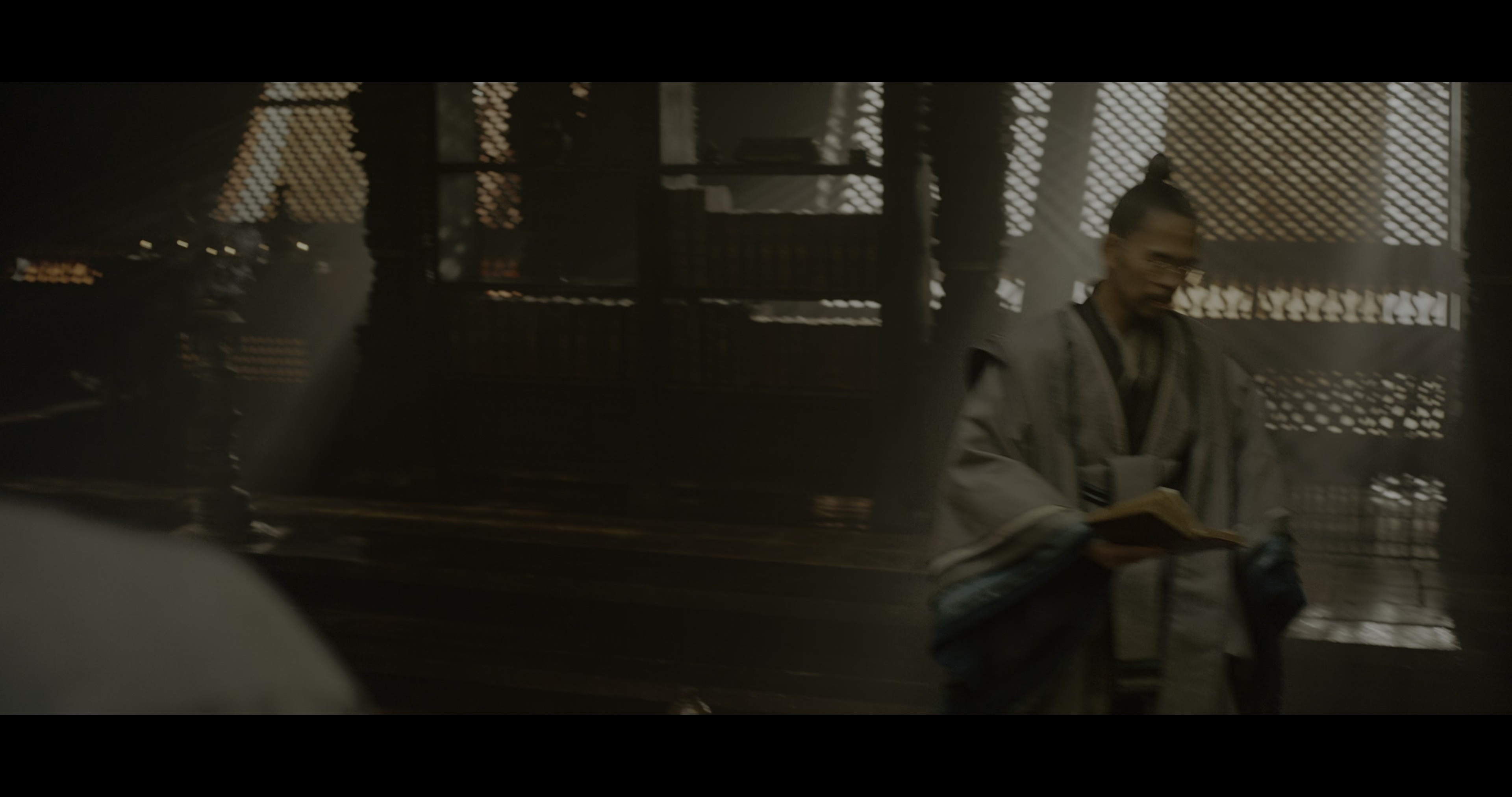 Doctor Strange (2016), wide, 1.90:1 — film still