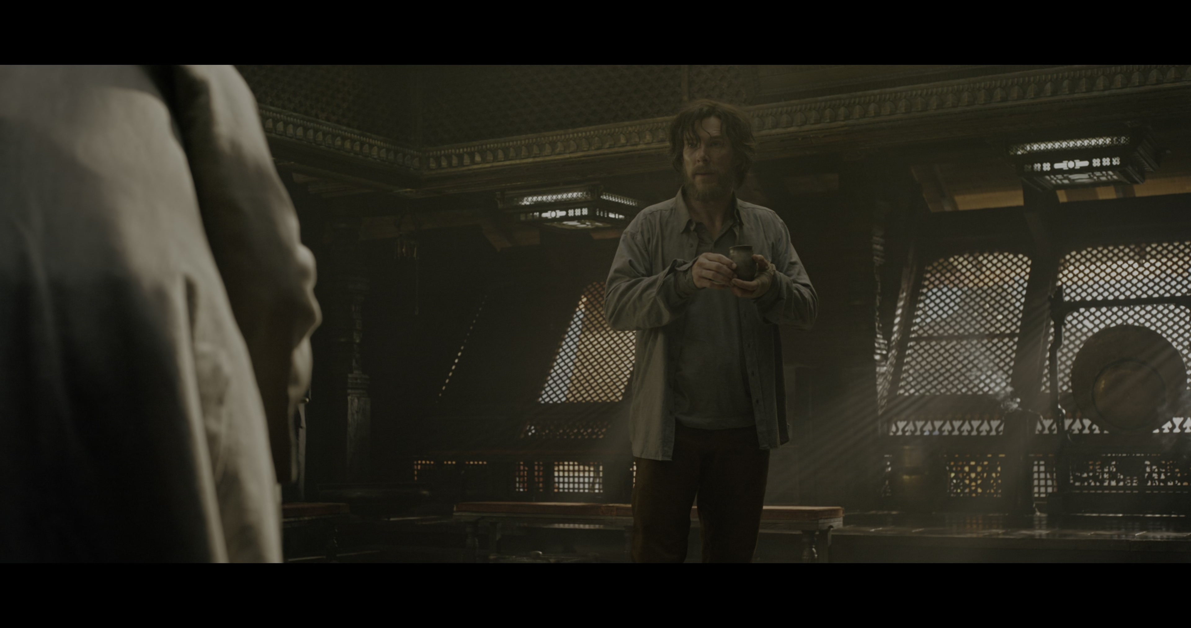 Doctor Strange (2016), wide, 1.90:1 — film still